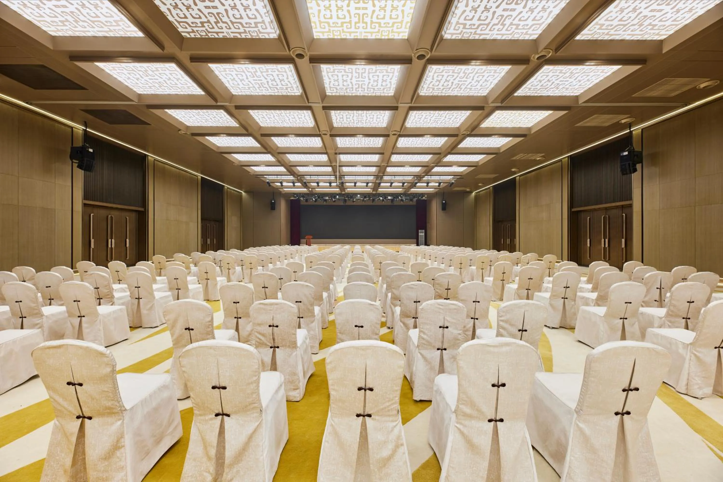 Meeting/conference room in Four Points by Sheraton Xi’an High-Tech Zone