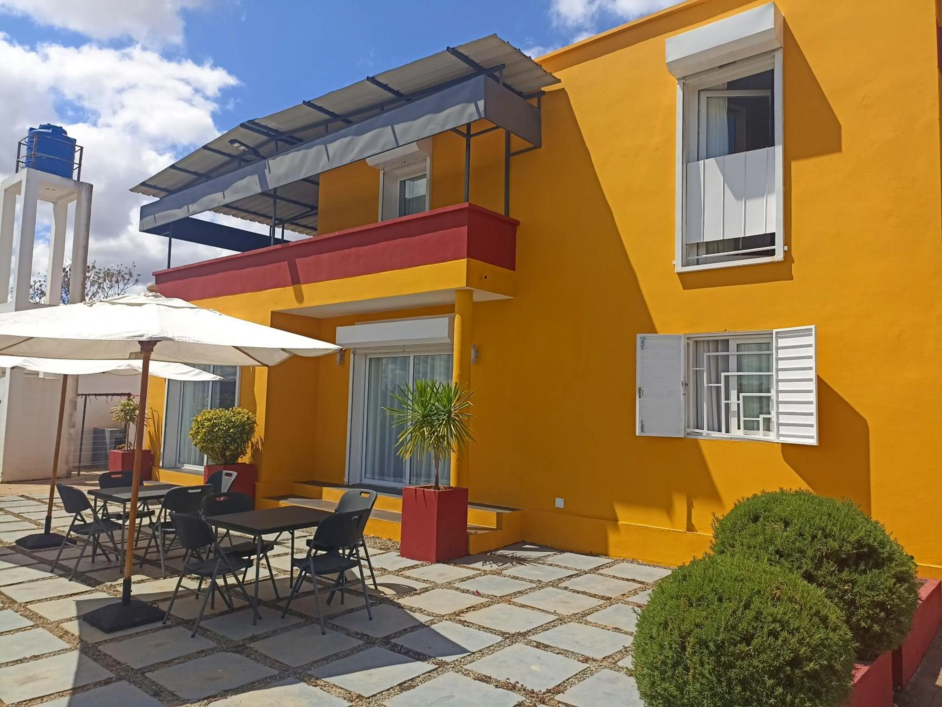 Hôtel Les 12 Collines, Ivato Aéroport