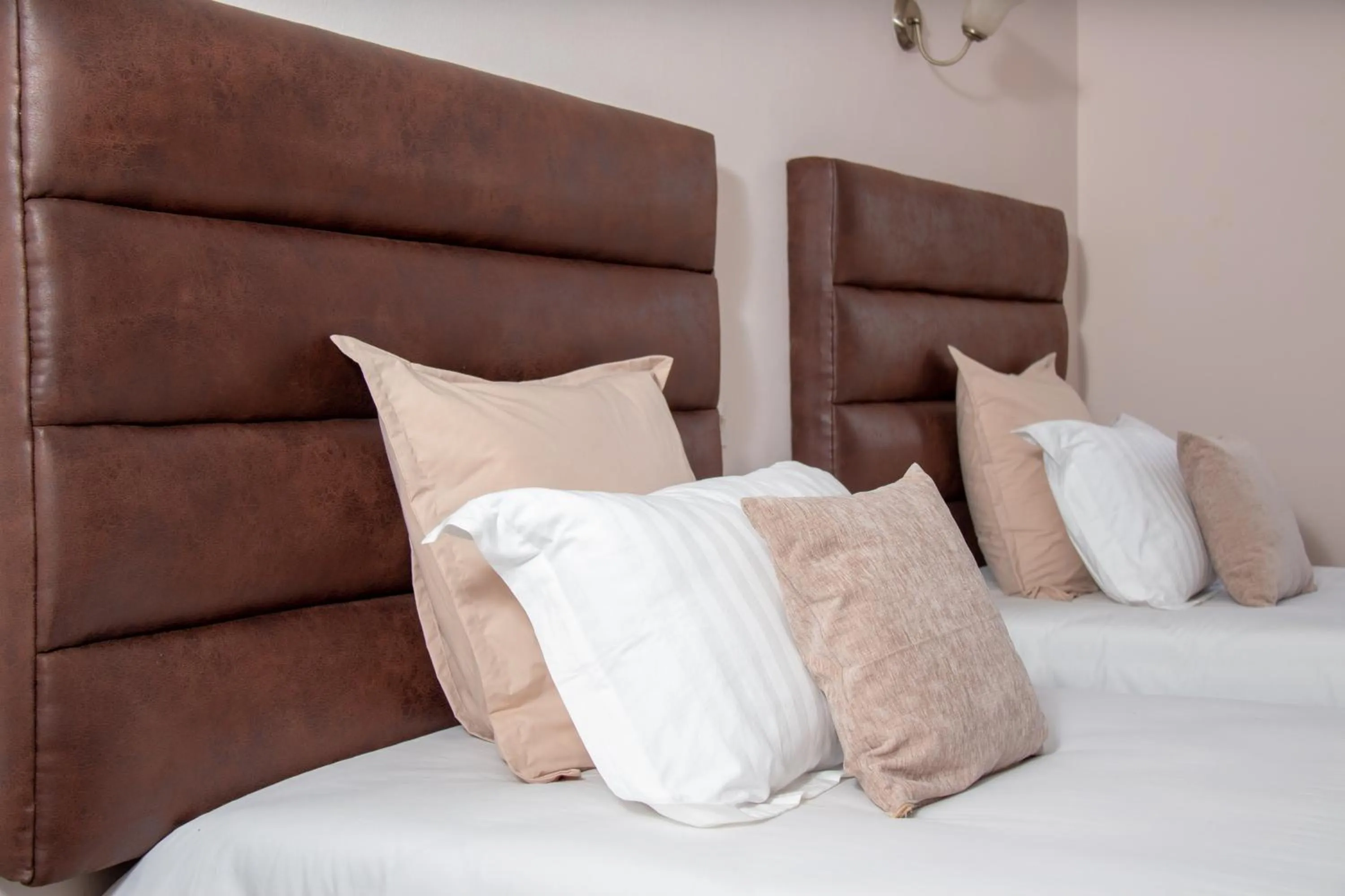 Bed in Hôtel Les 12 Collines, Ivato Aéroport