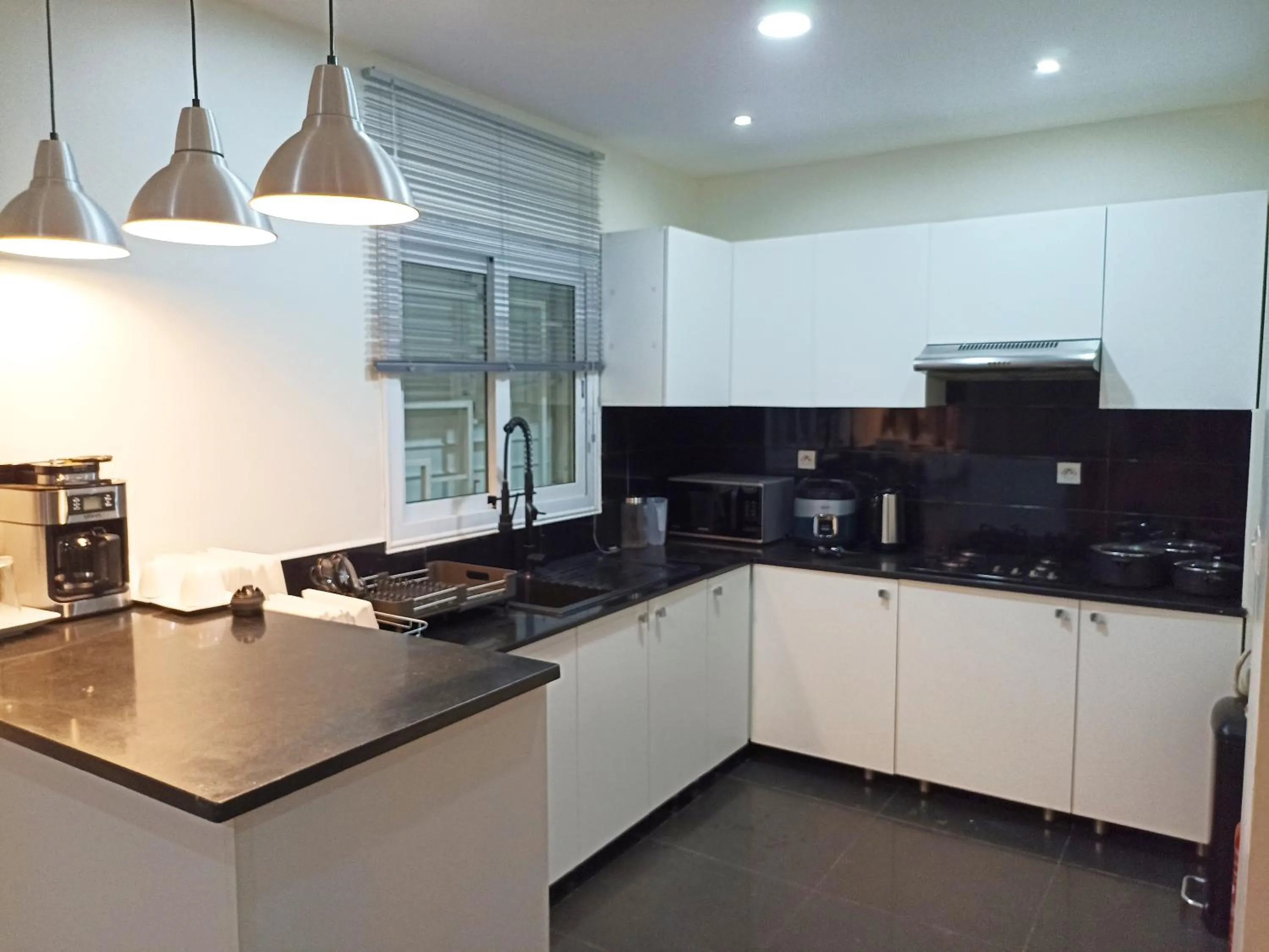 Hôtel Les 12 Collines, Ivato Aéroport