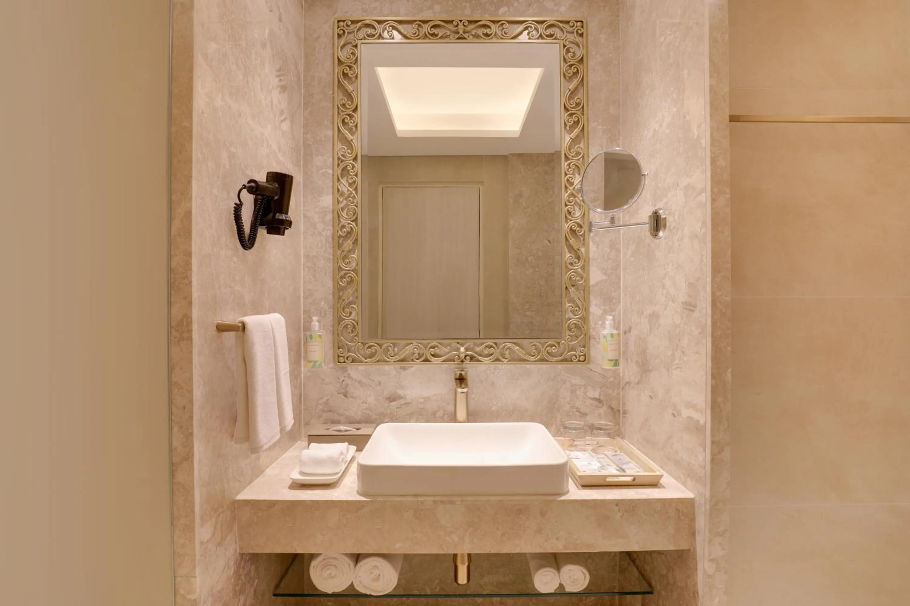 Lemon Tree Premier Budhanilkantha Kathmandu, Nepal