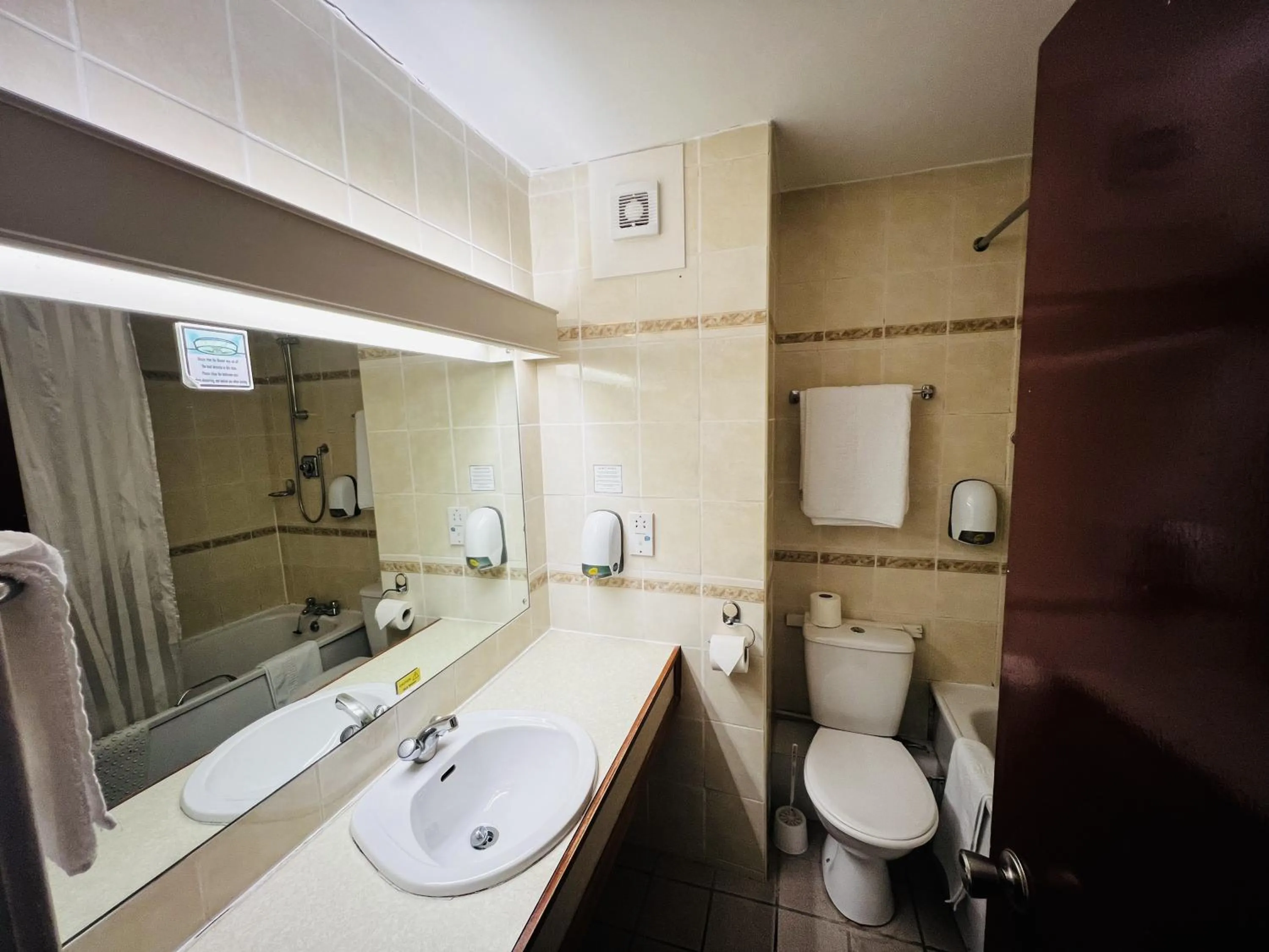 Bathroom in Ox Hotel Carlisle