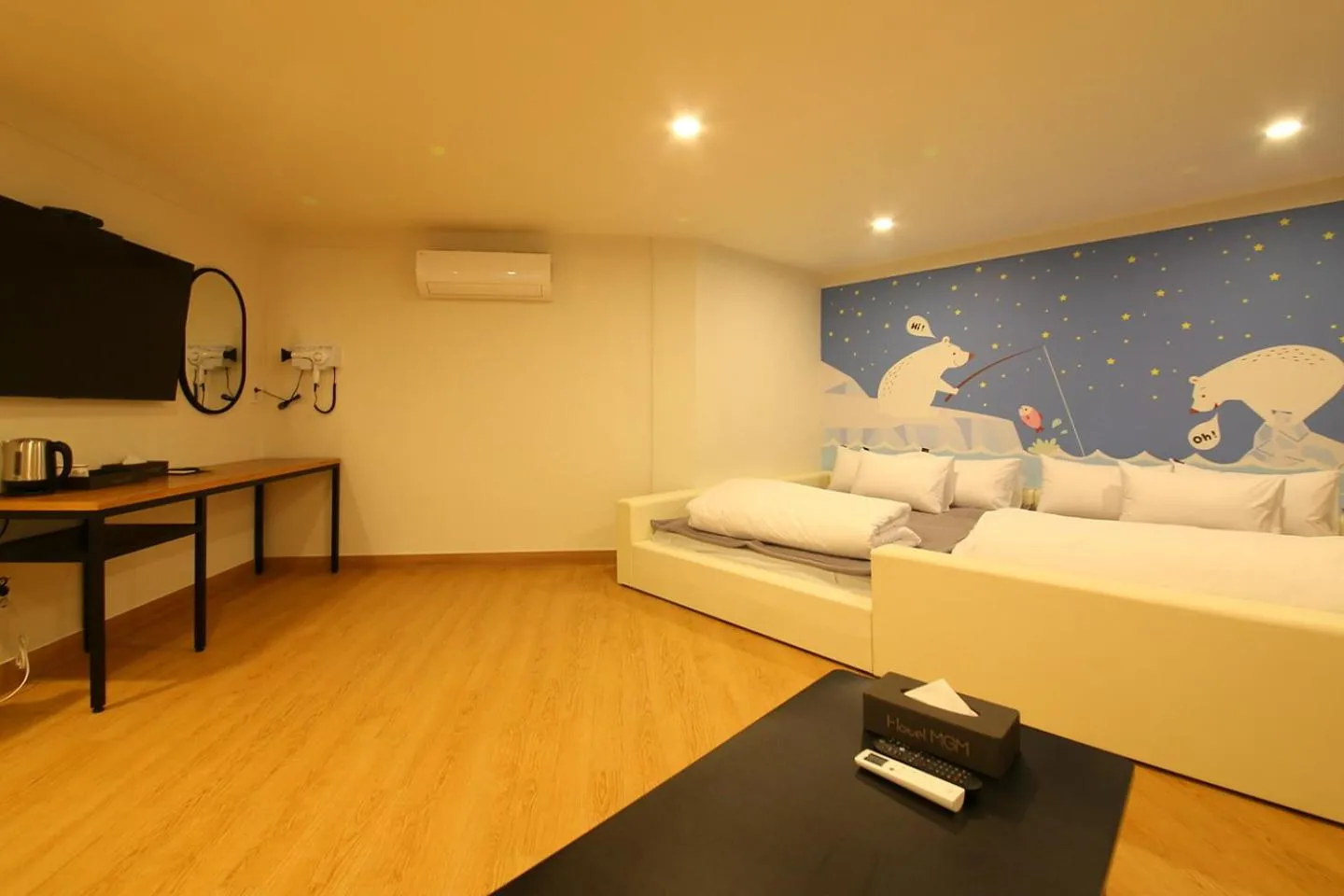 Decorative detail, Bed in MGM Hotel