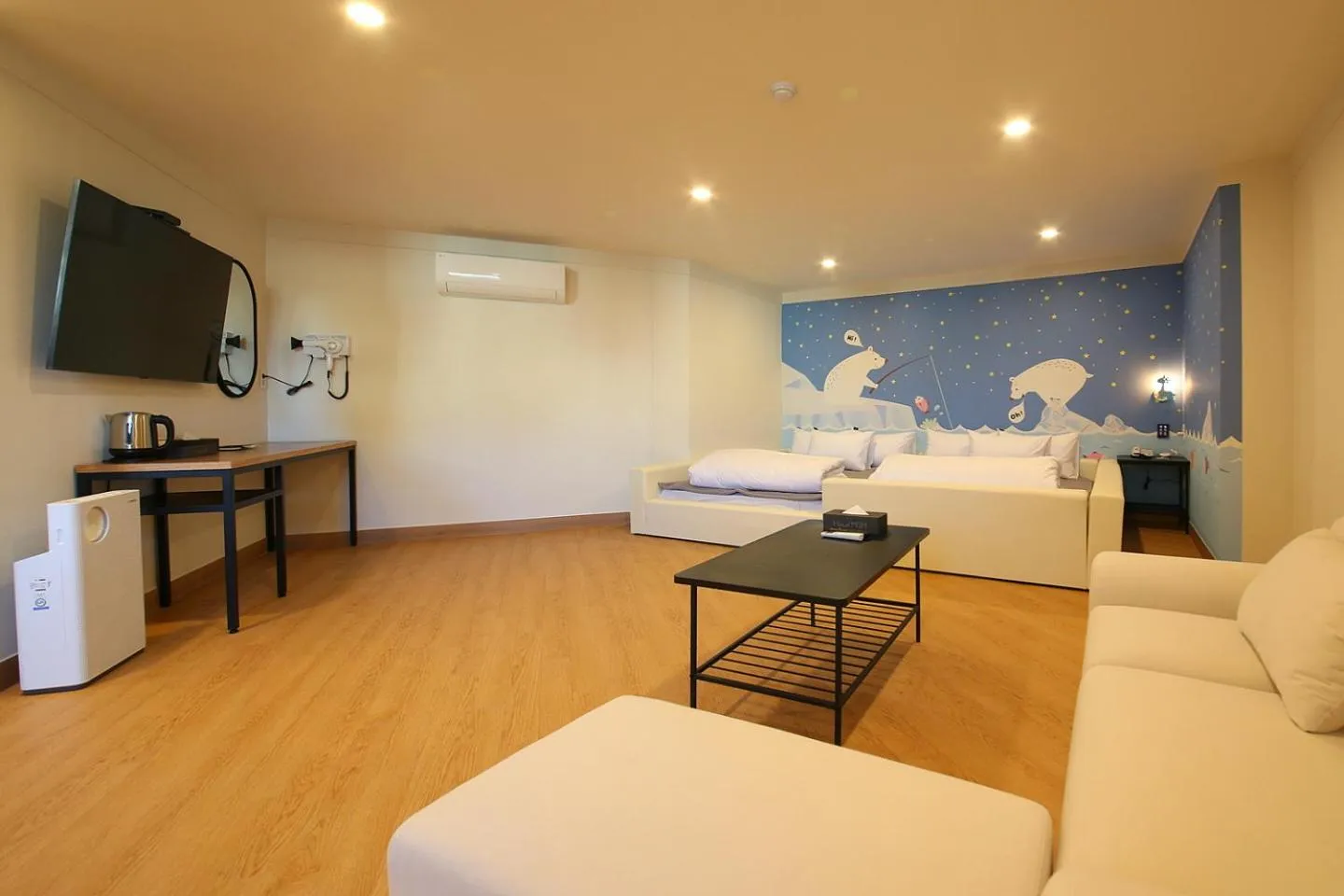 Decorative detail, Bed in MGM Hotel