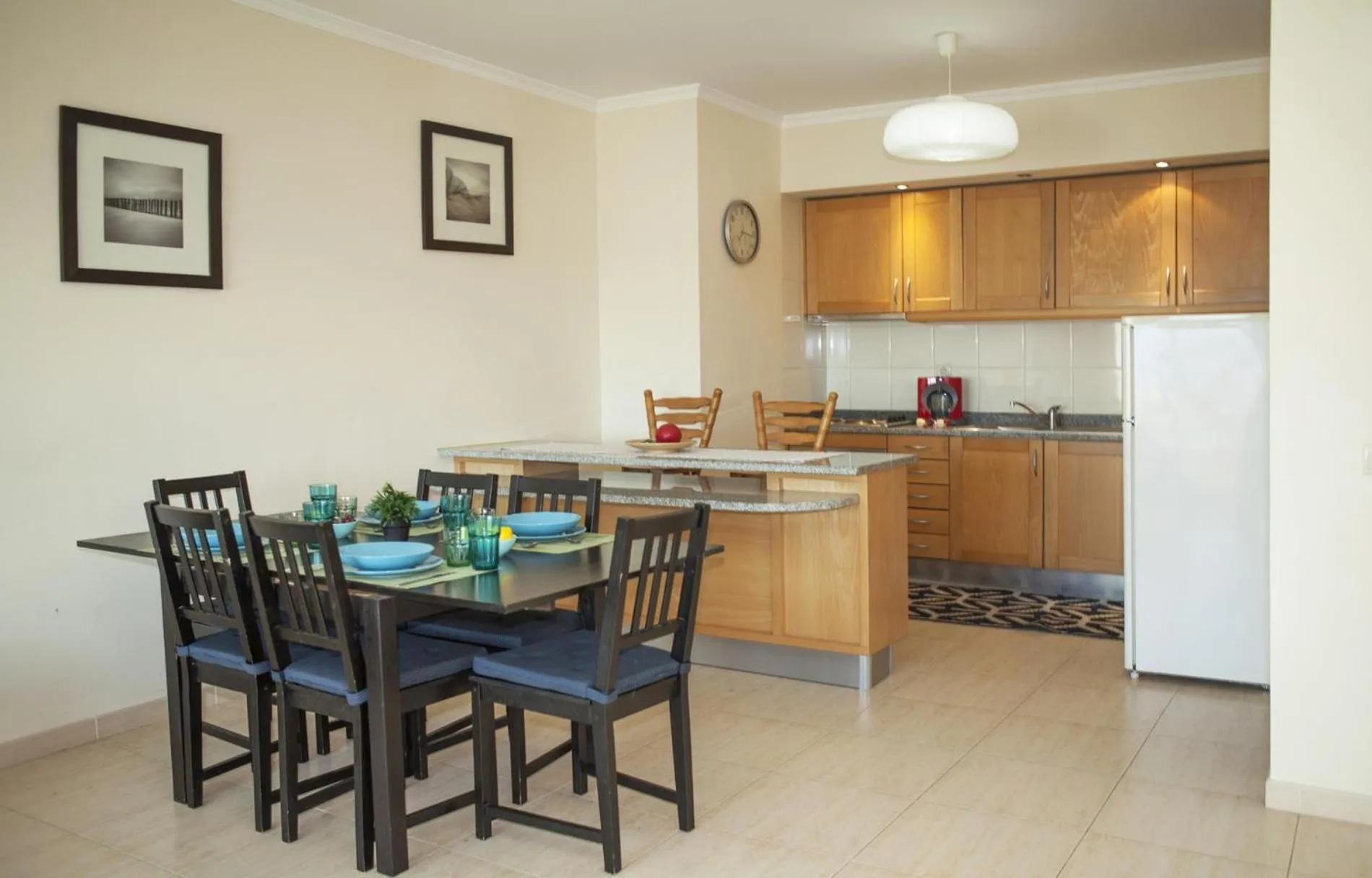 Floor plan in B44 - Alto do Quintao Central Apartment