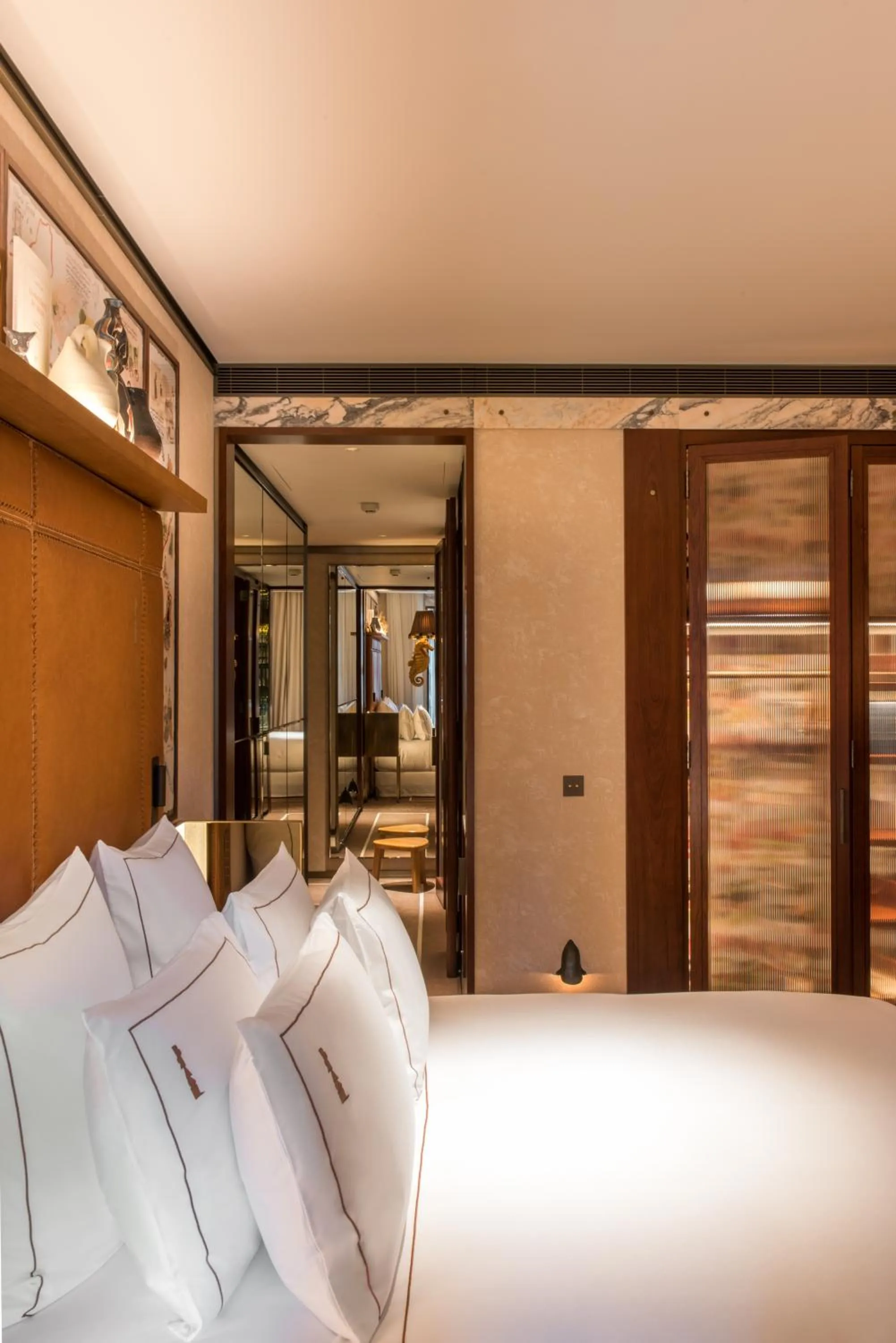 Bed in Brach Madrid - Evok Collection