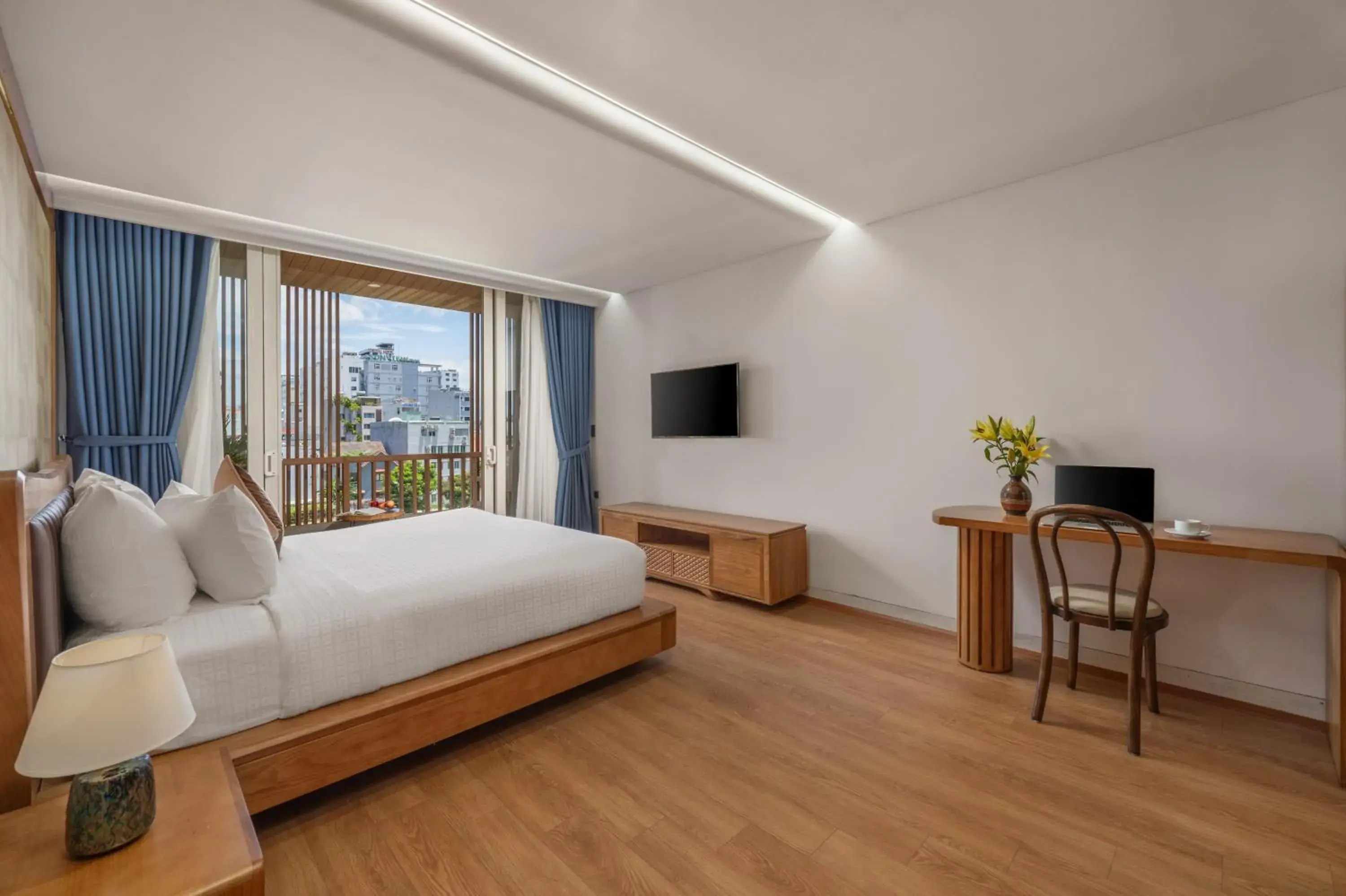 Deluxe Studio with Garden View and Balcony in Mixay Boutique Hotel Da Nang Deluxe Studio with Garden View and Balcony in Mixay Boutique Hotel Da Nang