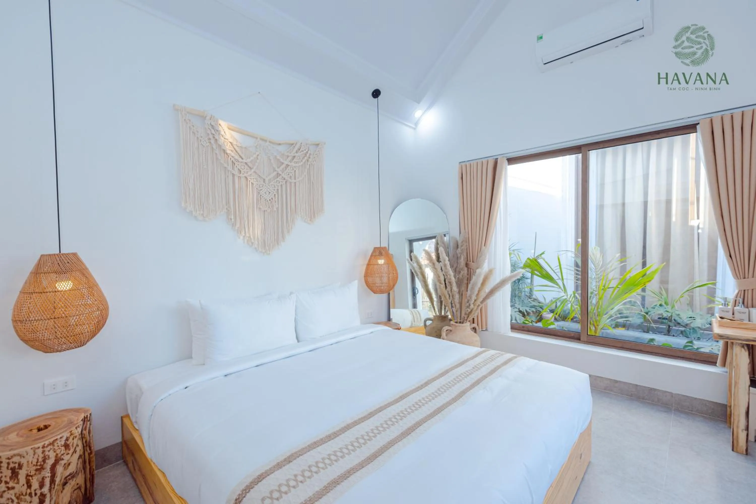 Bed in Havana Tam Coc Ninh Binh