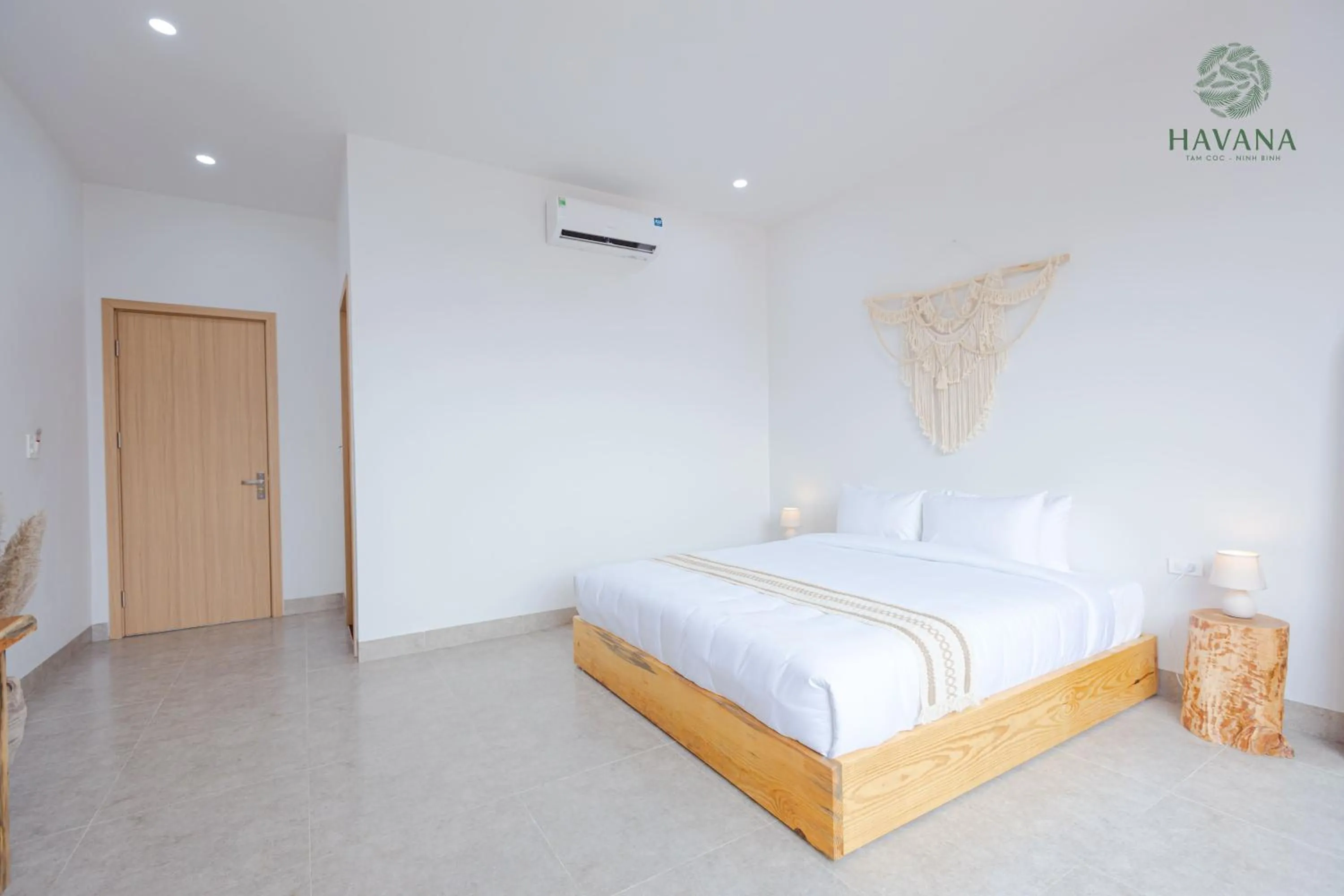 Bed in Havana Tam Coc Ninh Binh