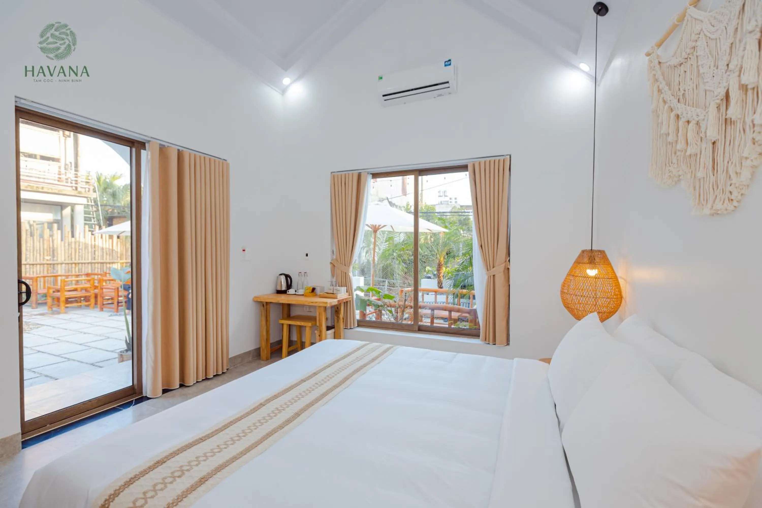 Bed in Havana Tam Coc Ninh Binh