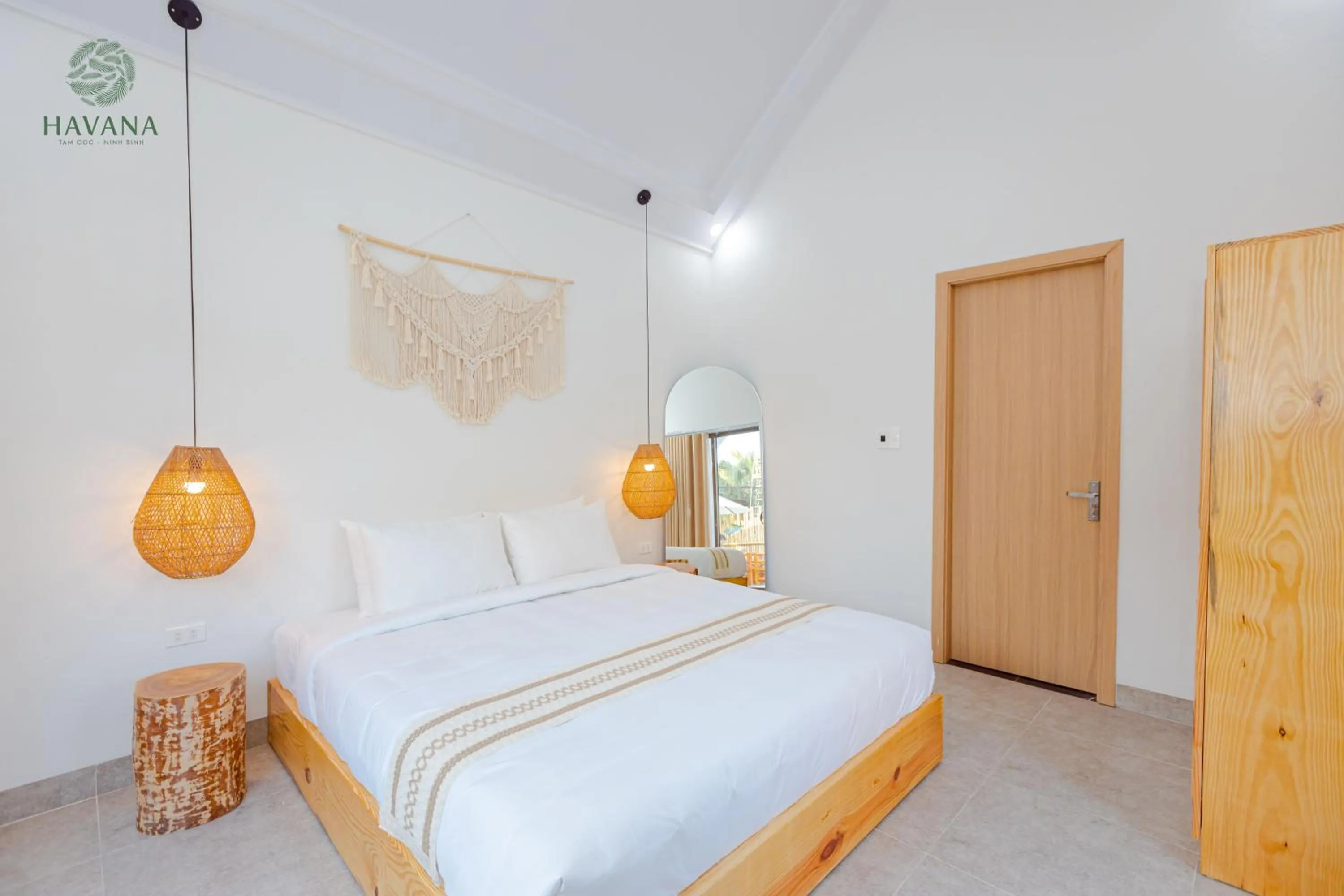 Bed in Havana Tam Coc Ninh Binh