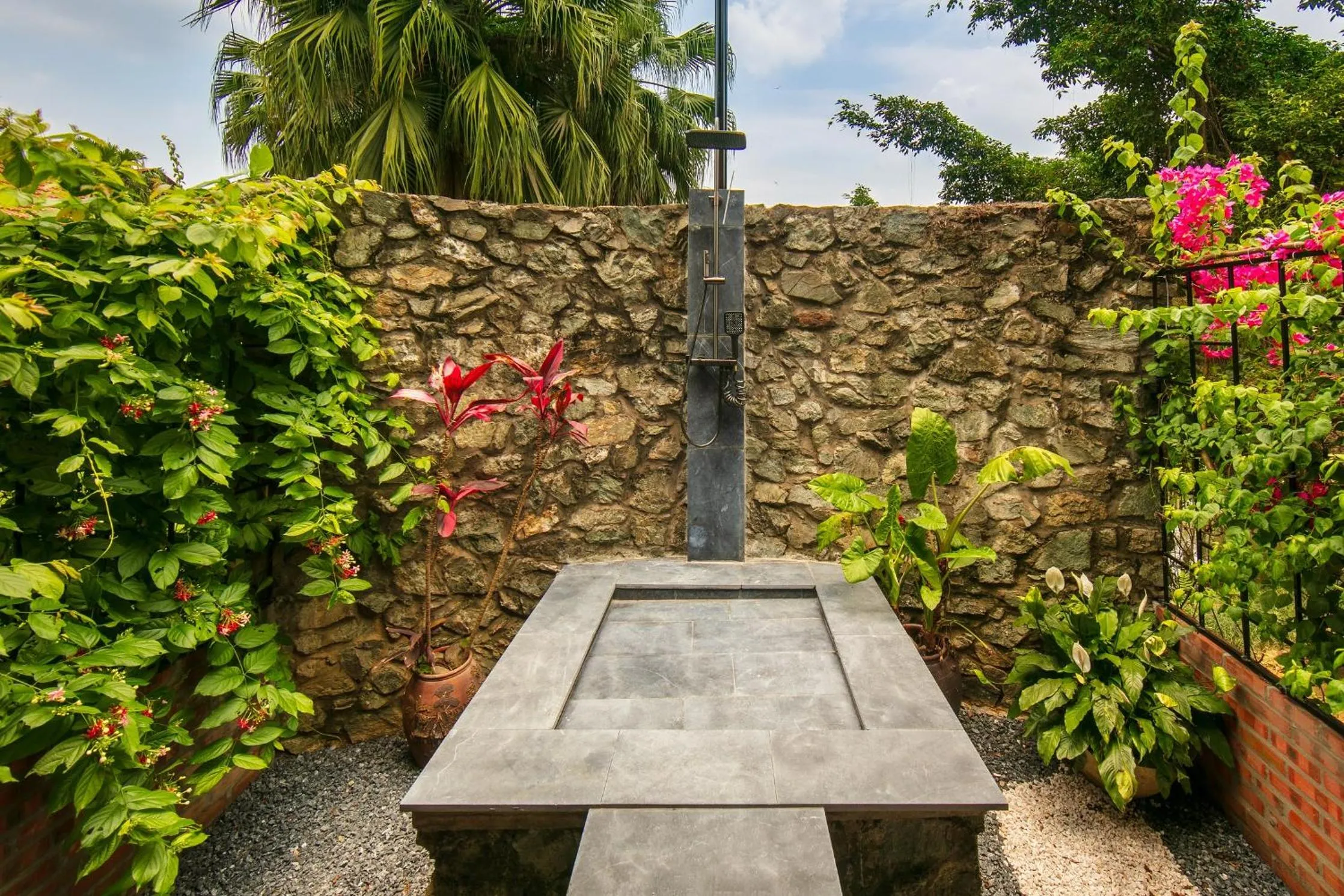 Shower in Asean Resort - Shiki Onsen & Spa