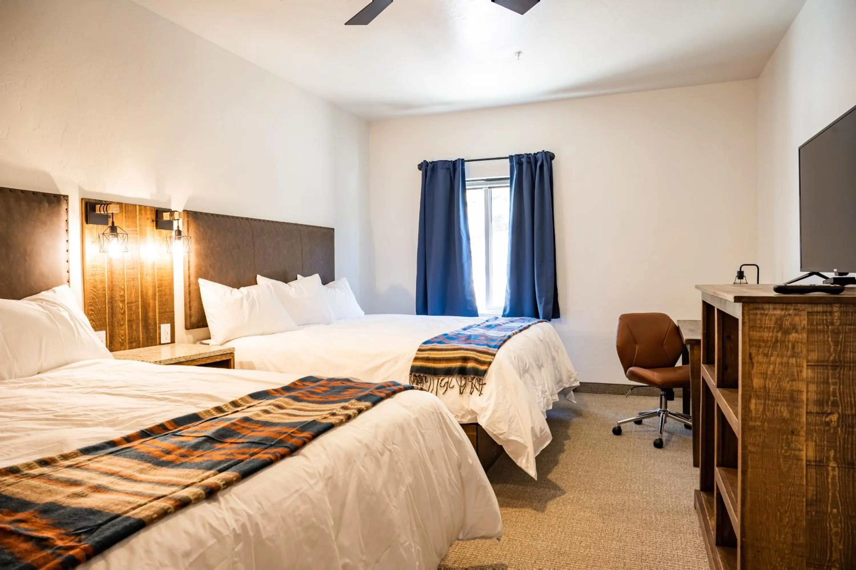 Bedroom, Bed in Grand Cloudcroft Hotel