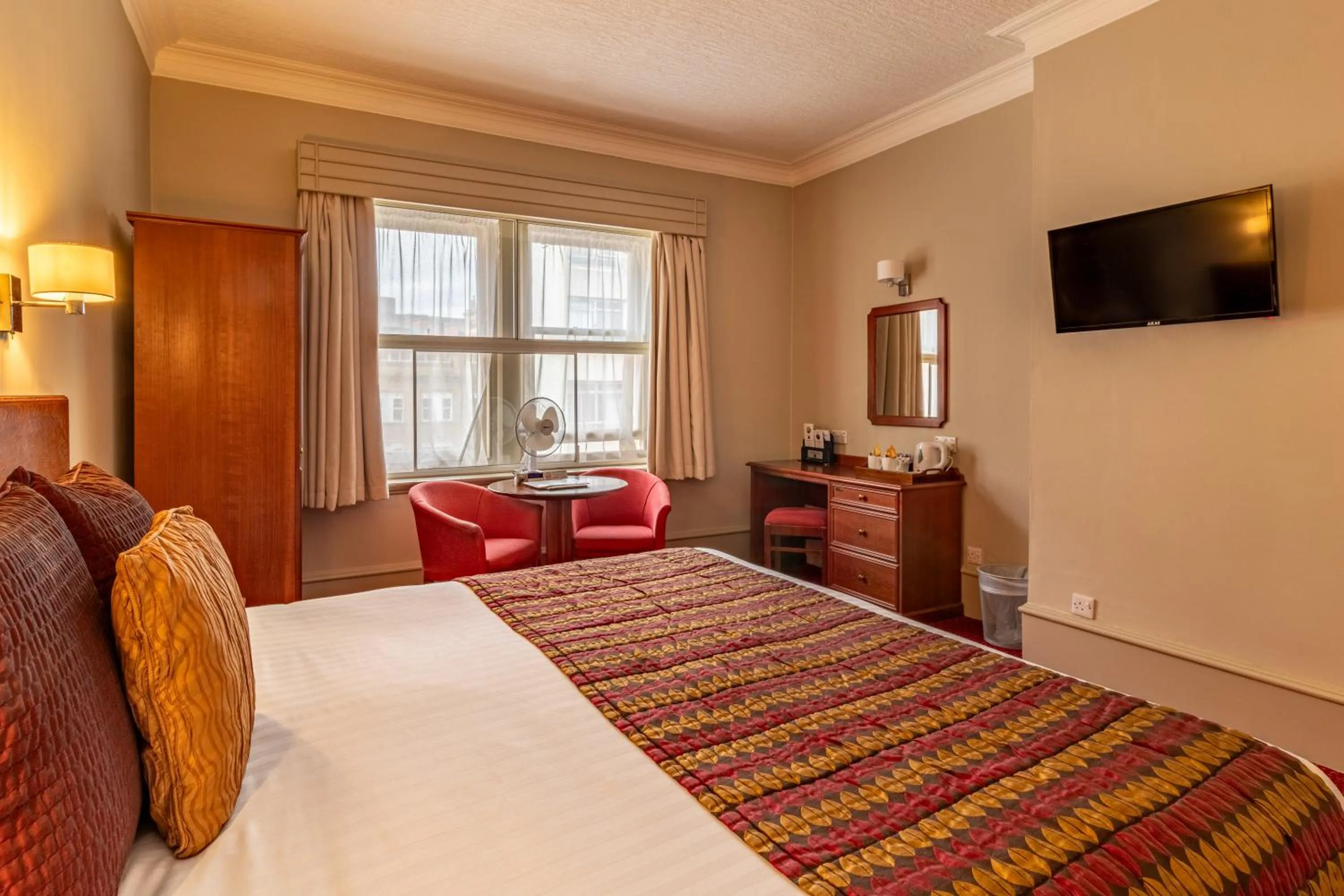 View (from property/room), Bed in The Midland Hotel