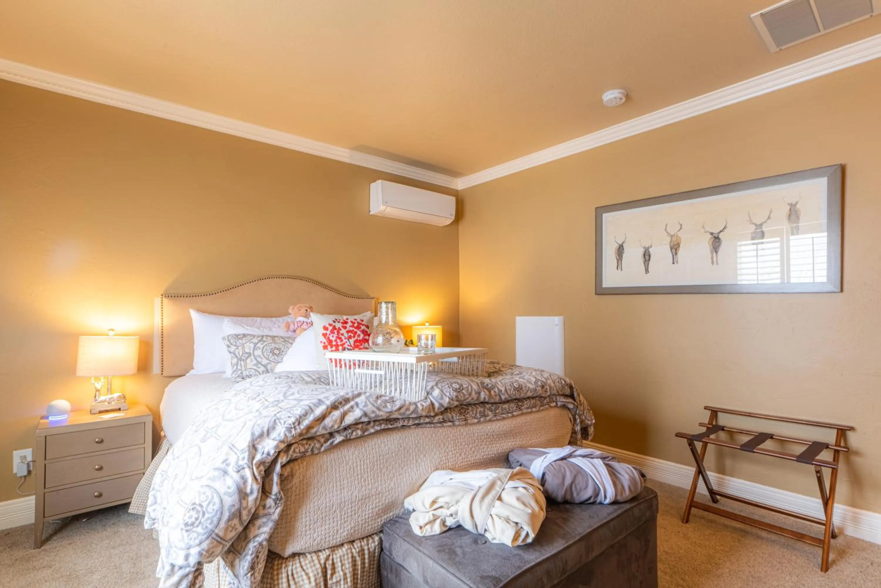 Queen Room in Antlers on the Creek Bed & Breakfast