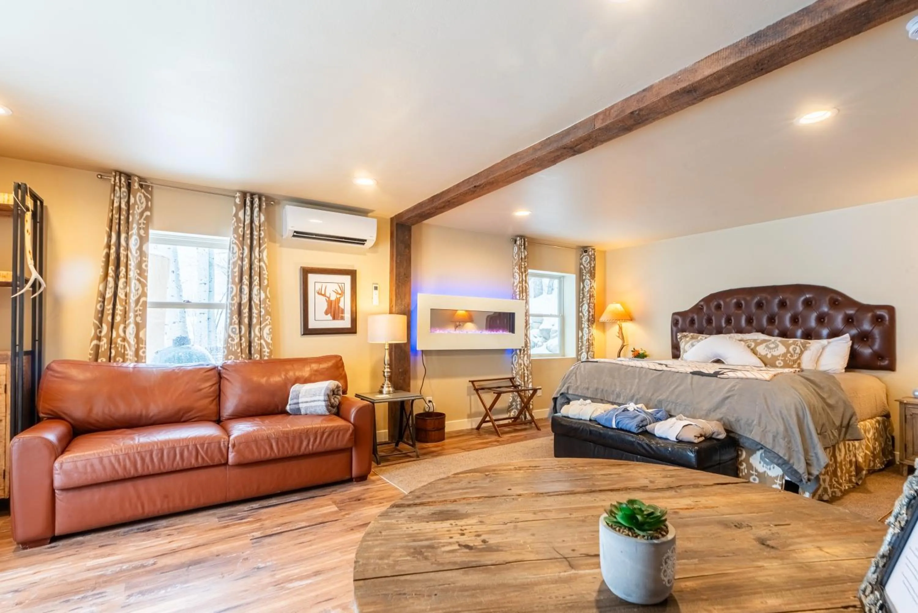 King Suite in Antlers on the Creek Bed & Breakfast