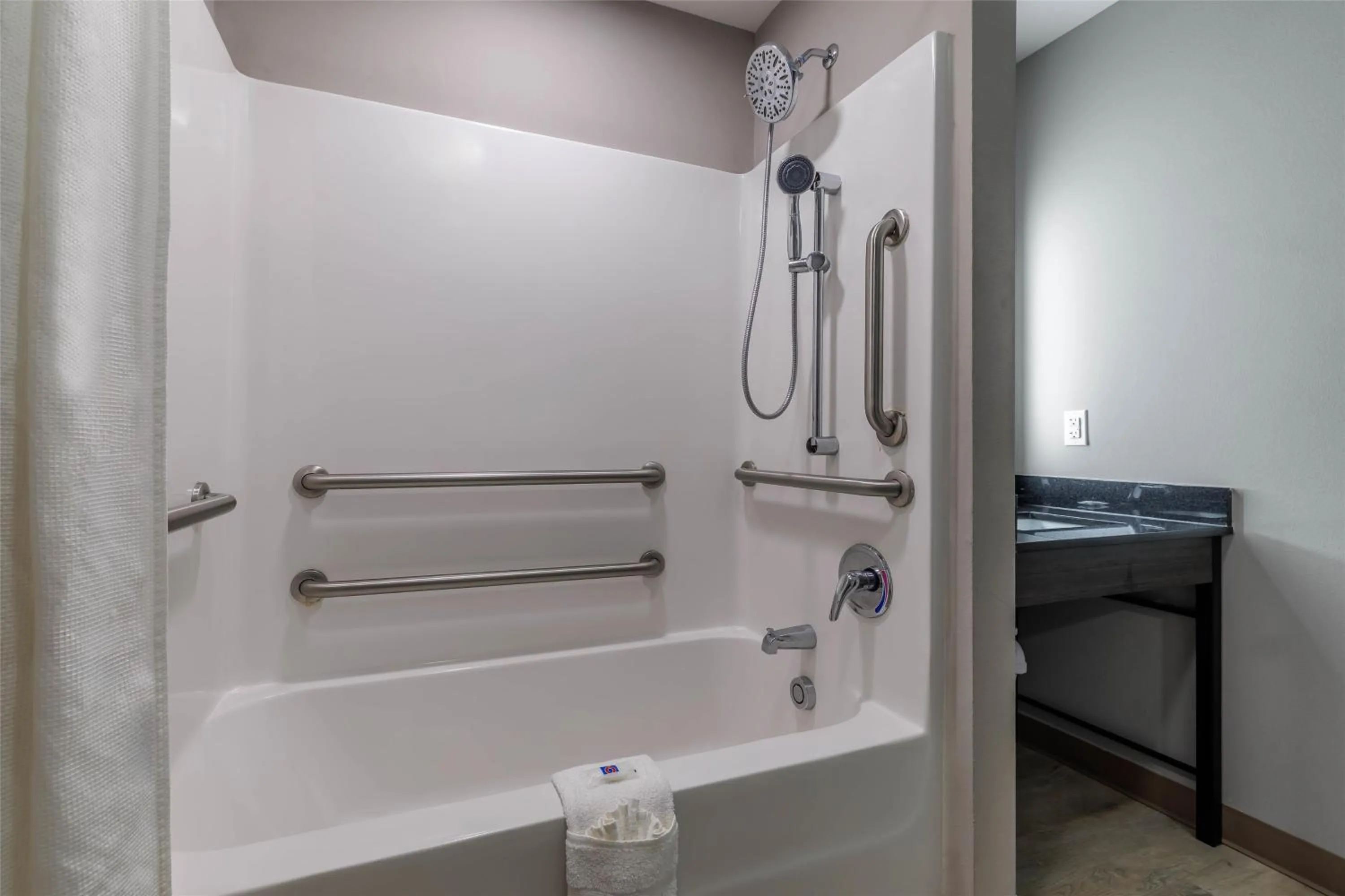 Bedroom in Motel 6 Gonzales, LA Baton Rouge Geismar Prairieville I 10