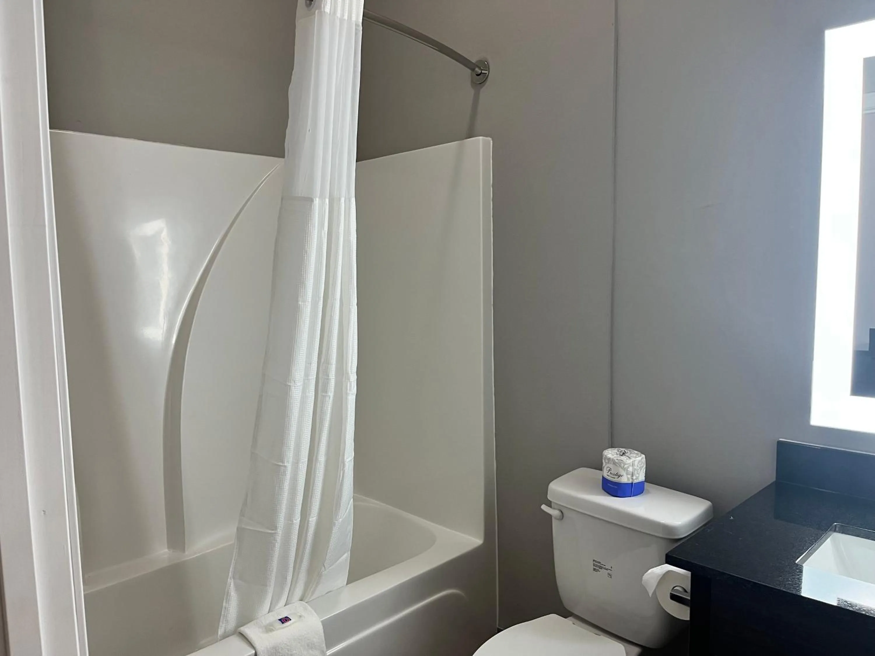 Bathroom in Motel 6 Gonzales, LA Baton Rouge Geismar Prairieville I 10