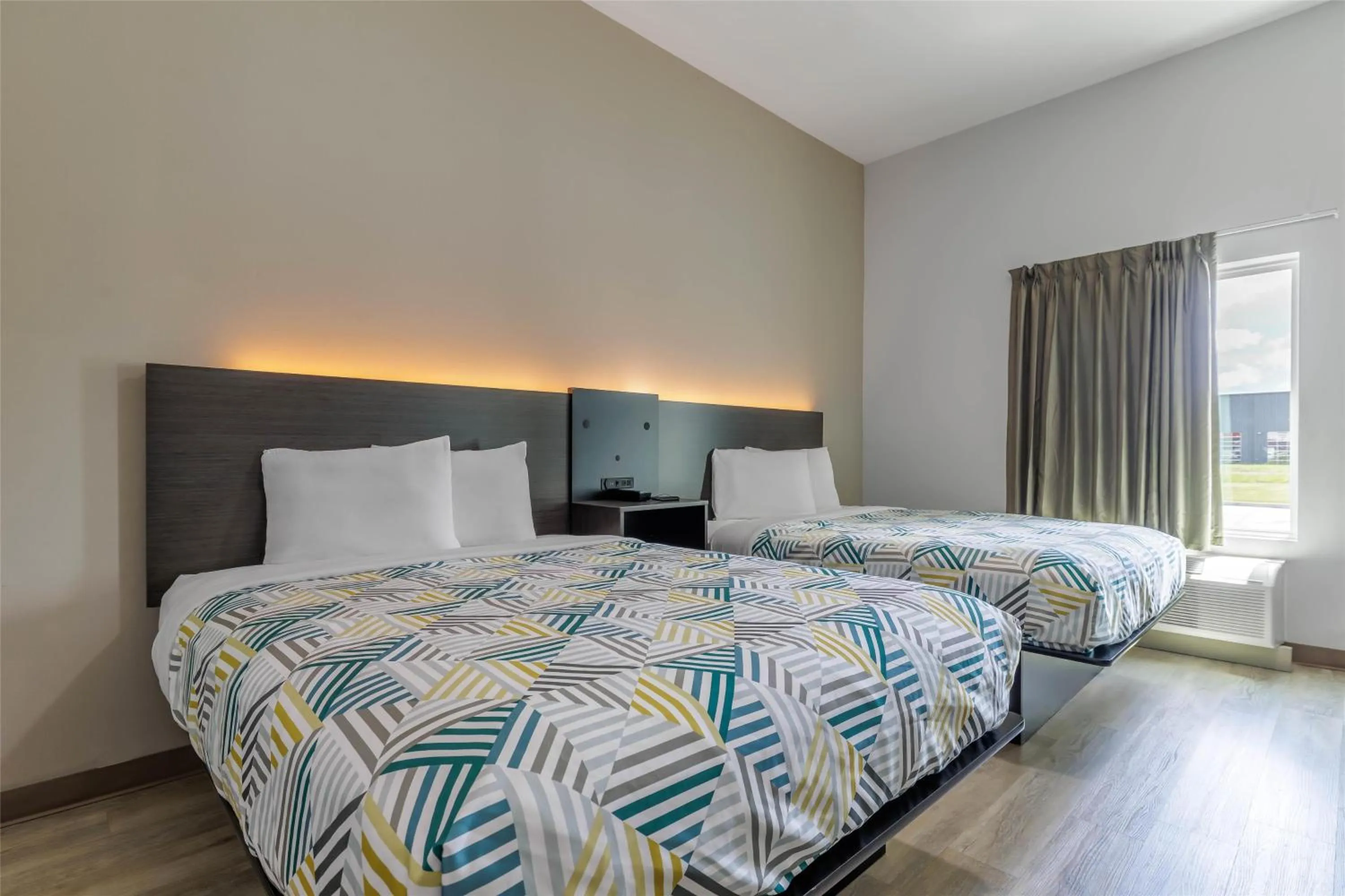 Bedroom, Bed in Motel 6 Gonzales, LA Baton Rouge Geismar Prairieville I 10