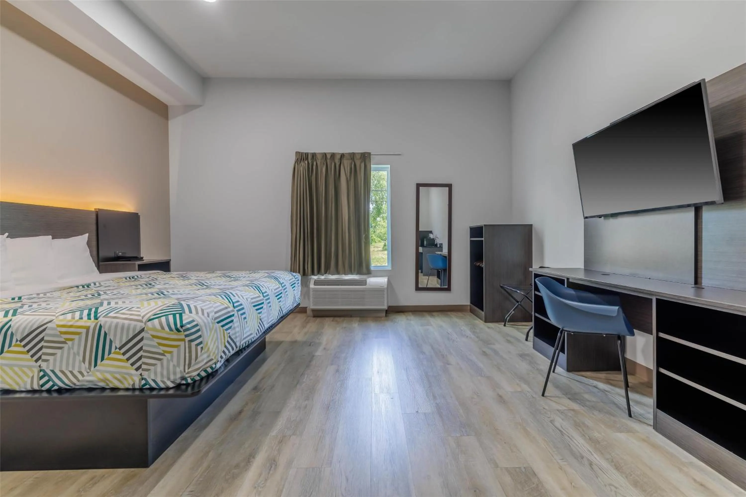 Bedroom, Bed in Motel 6 Gonzales, LA Baton Rouge Geismar Prairieville I 10