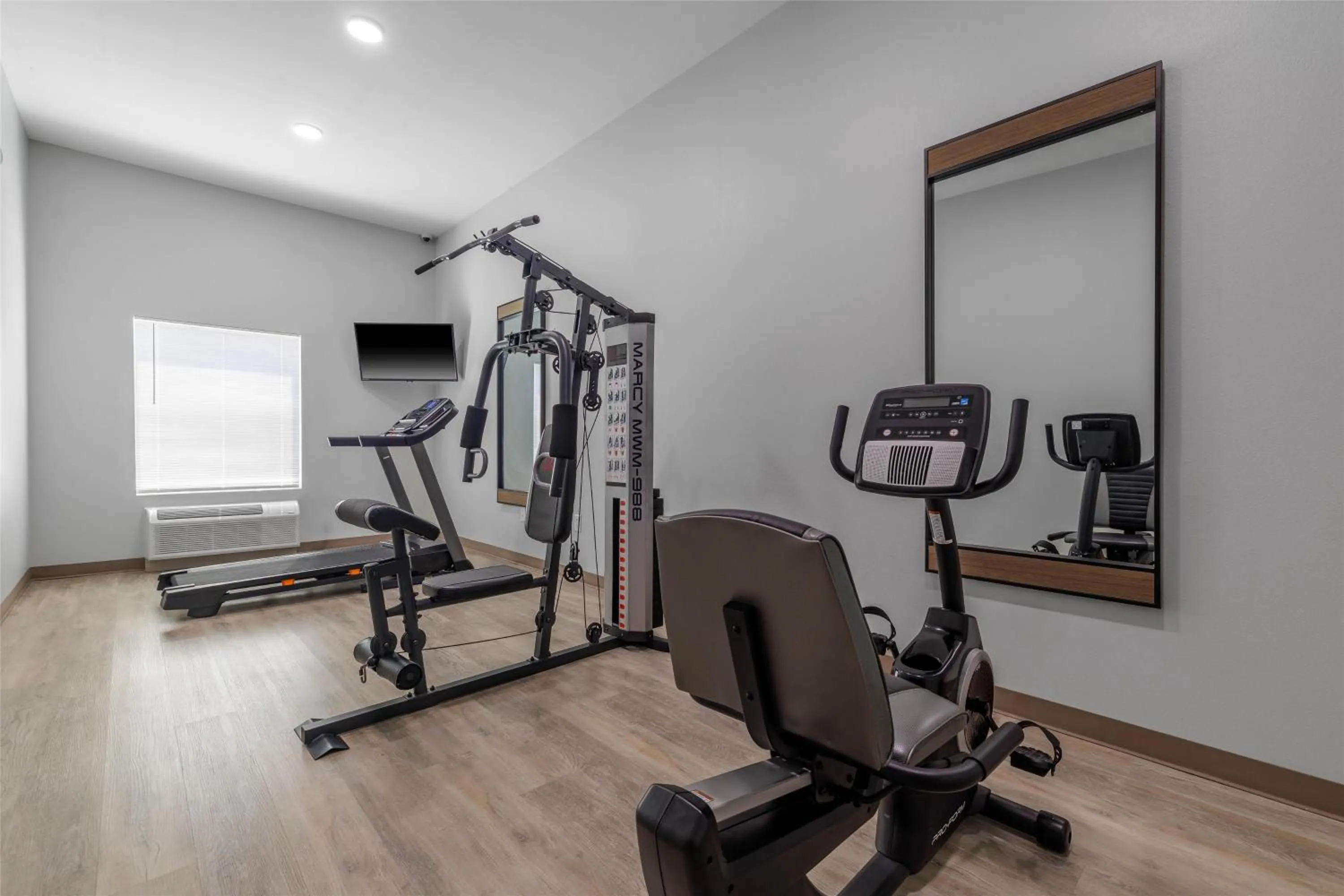 Fitness centre/facilities in Motel 6 Gonzales, LA Baton Rouge Geismar Prairieville I 10