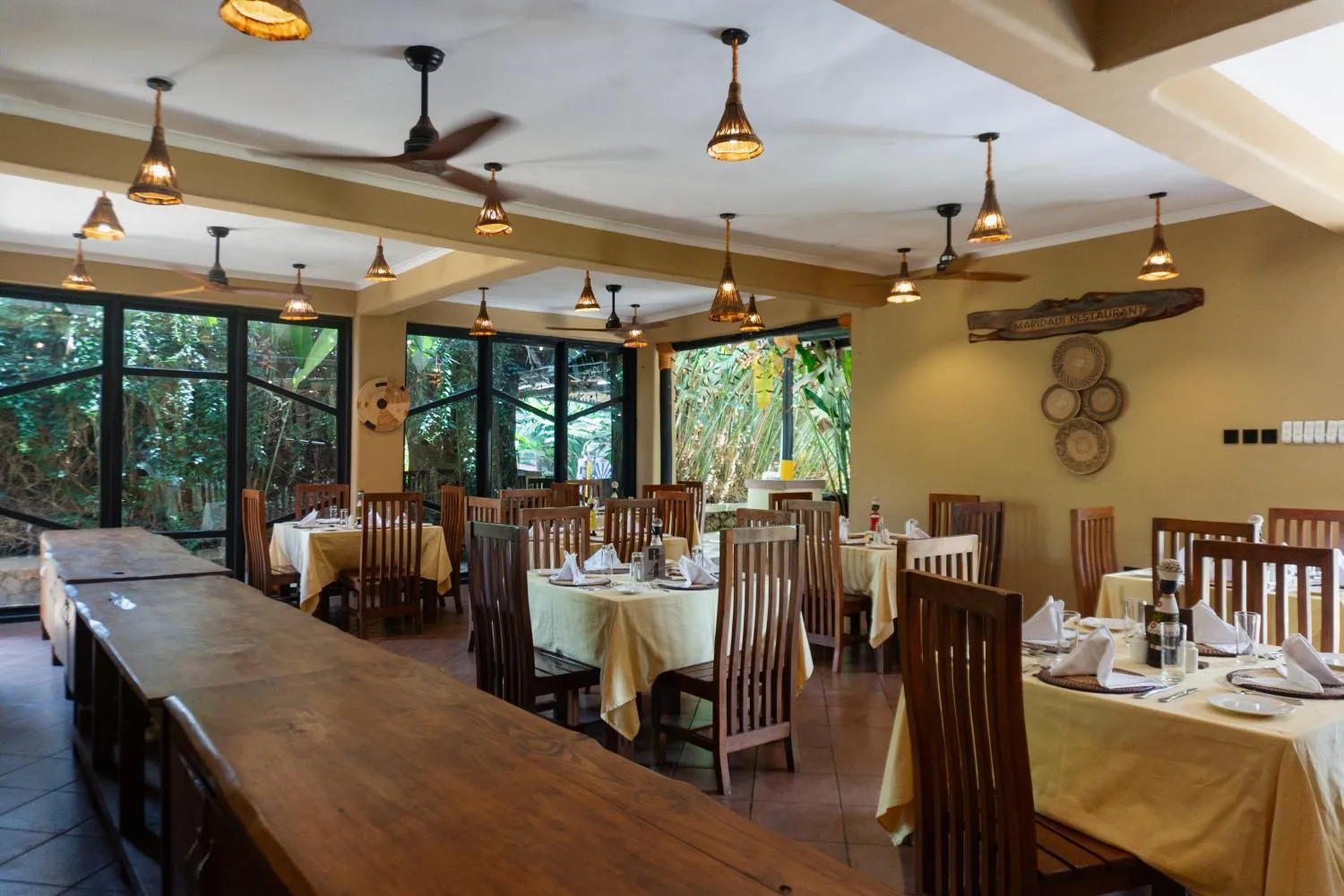 Restaurant/places to eat in The Maridadi Hotel