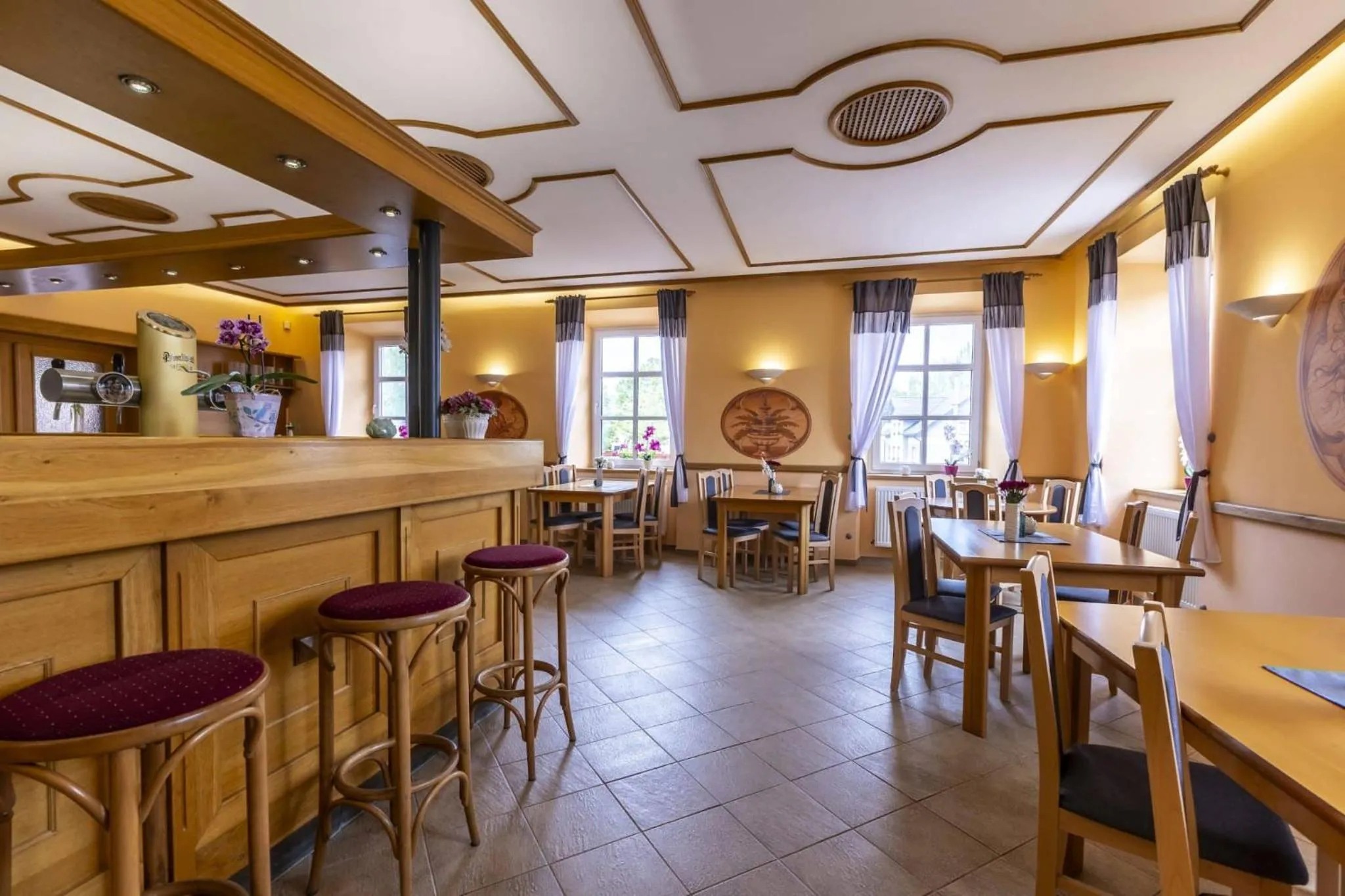 Restaurant/places to eat in Hotel Zámeček Raspenava