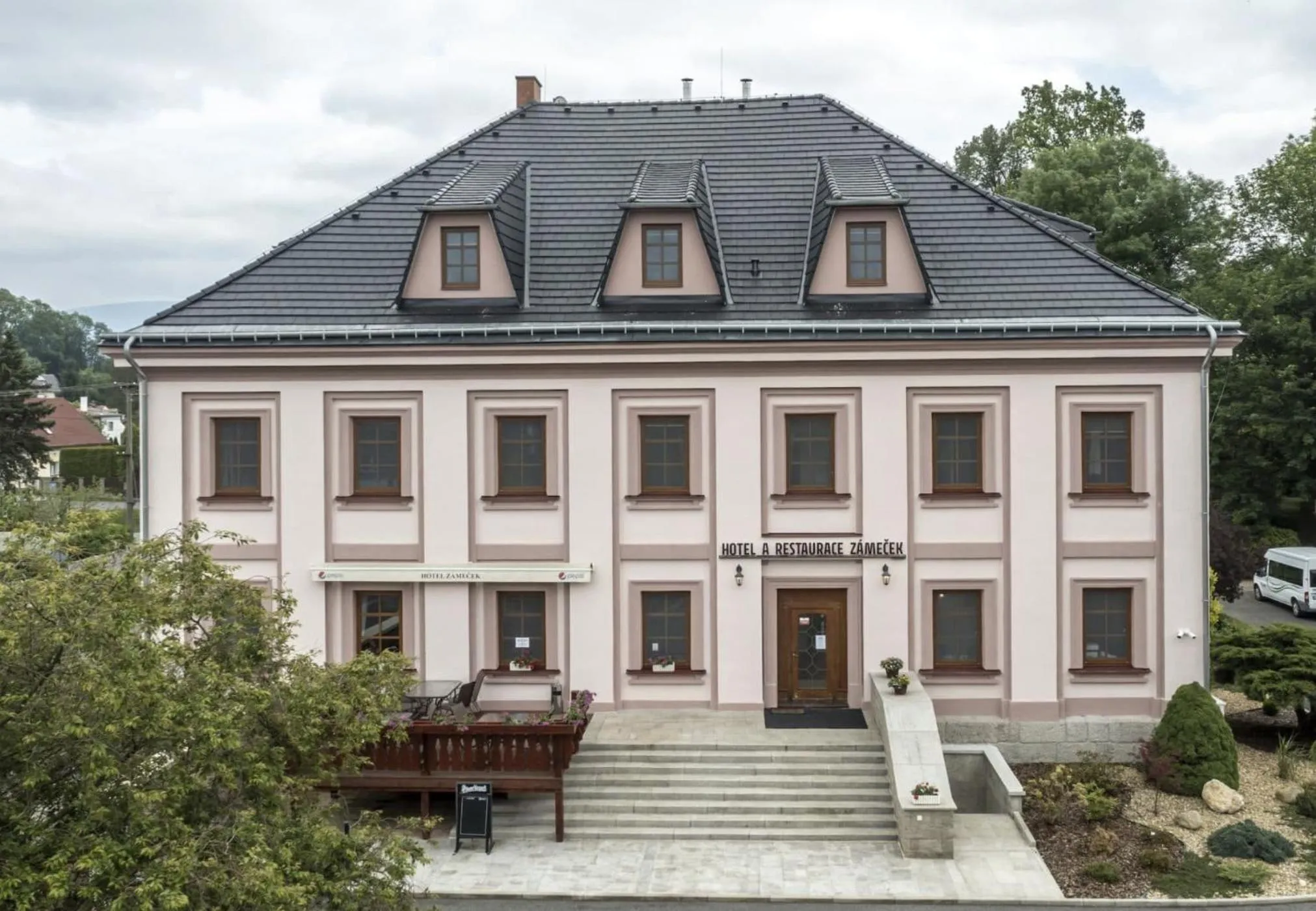 Hotel Zámeček Raspenava