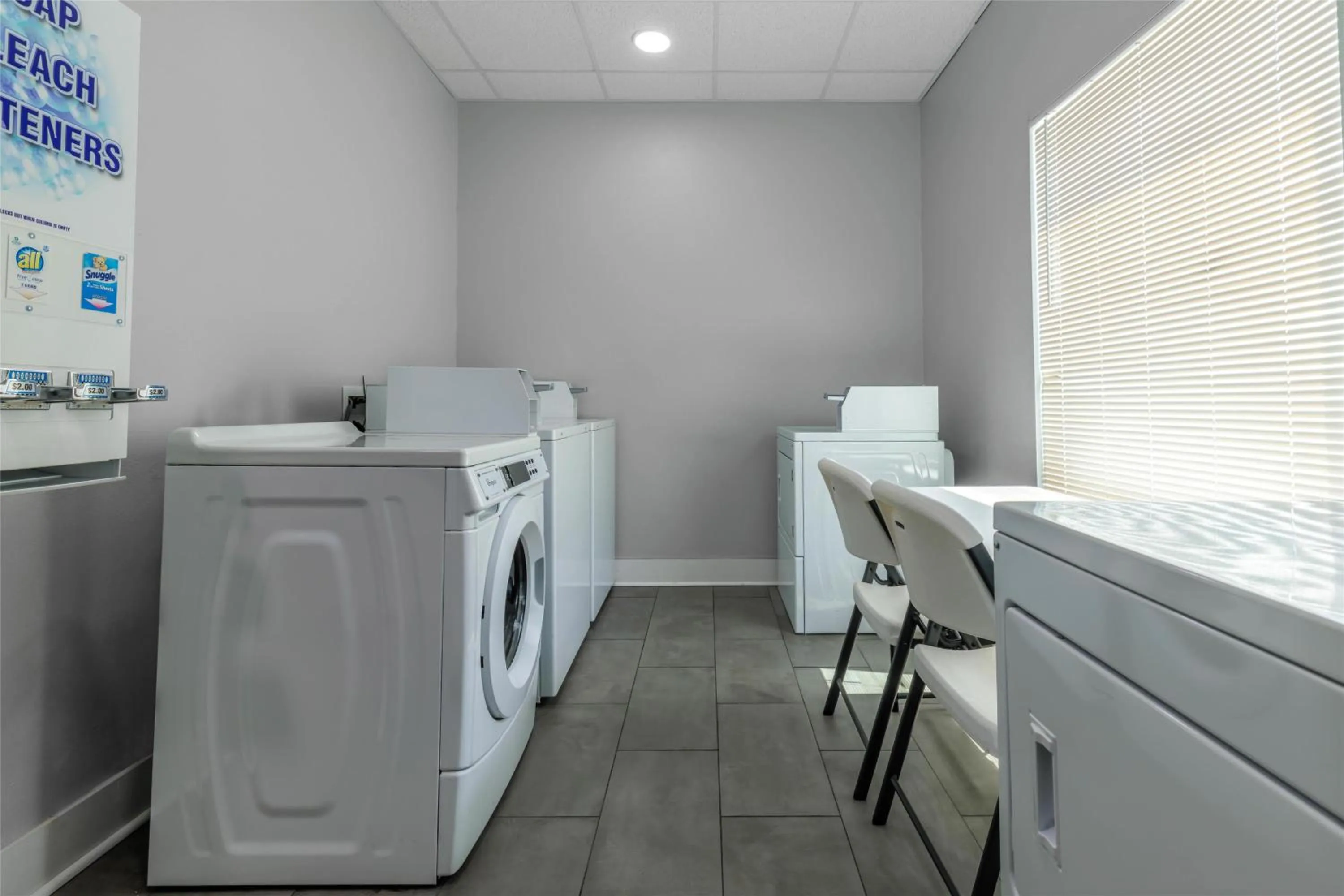 laundry in Studio 6 Gonzales, LA Baton Rouge Geismar Prairieville I 10