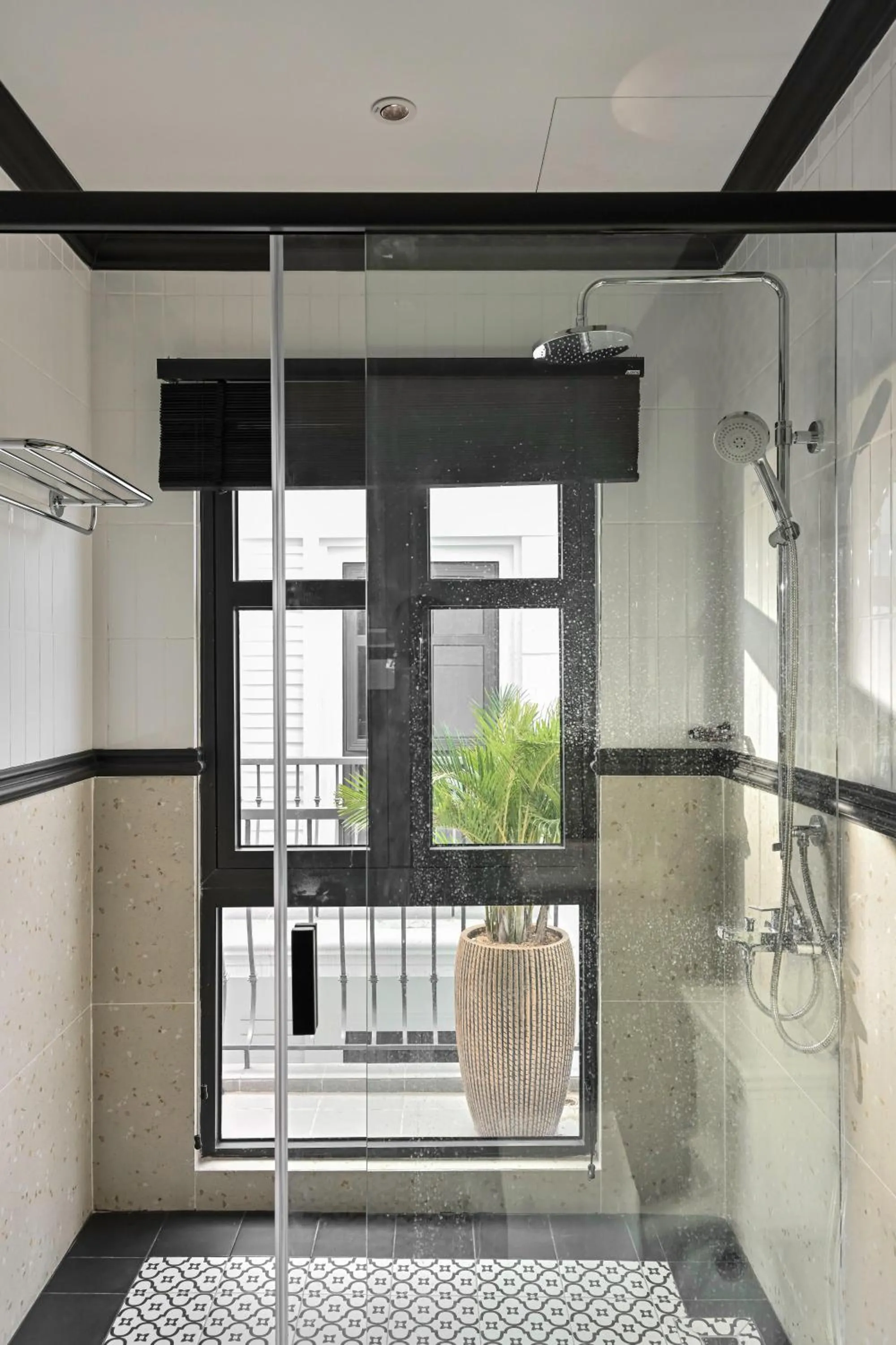 Shower in Thiên Ân Boutique Hotel