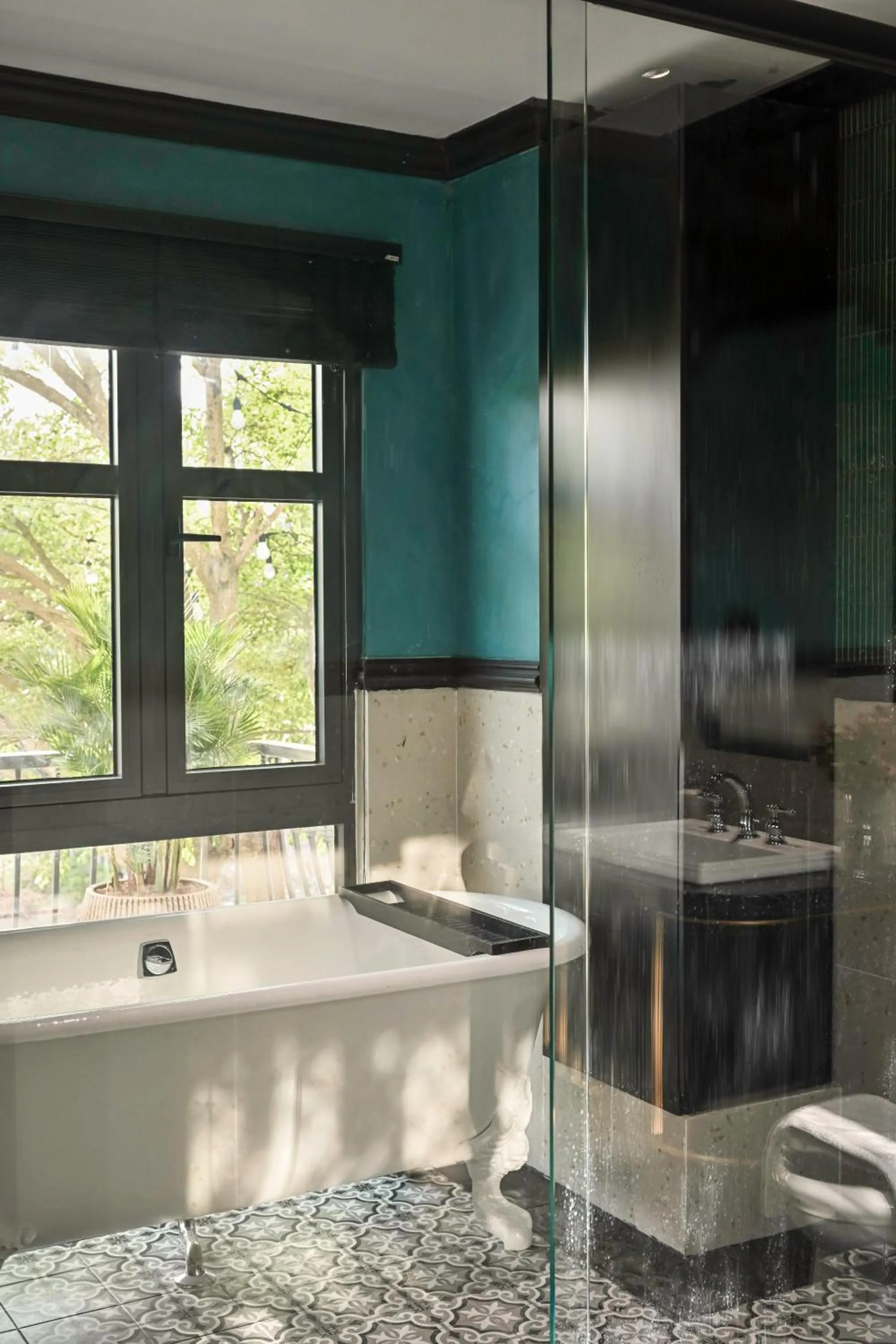 Bath in Thiên Ân Boutique Hotel