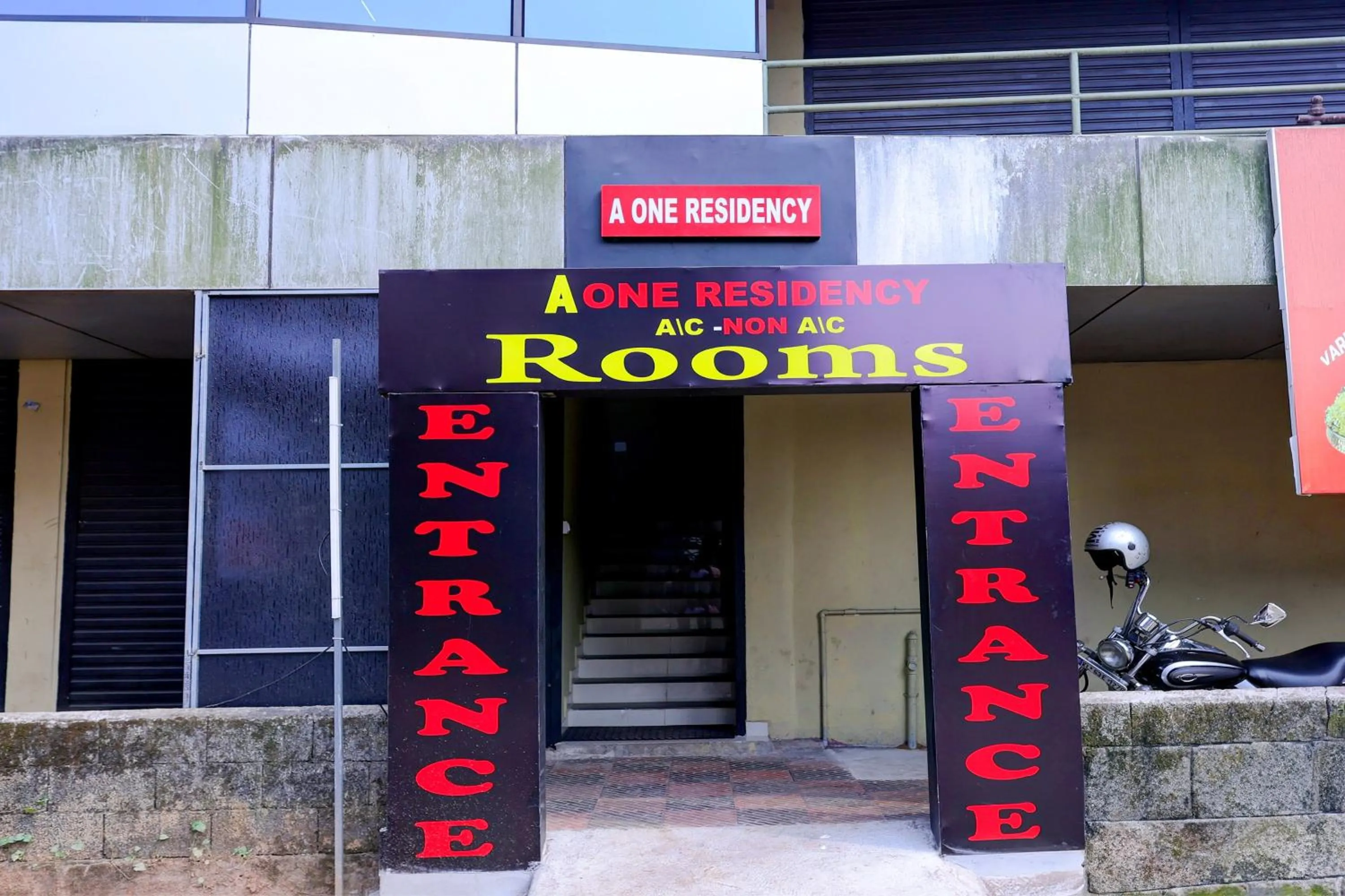 Facade/entrance in Hotel O A One Residency