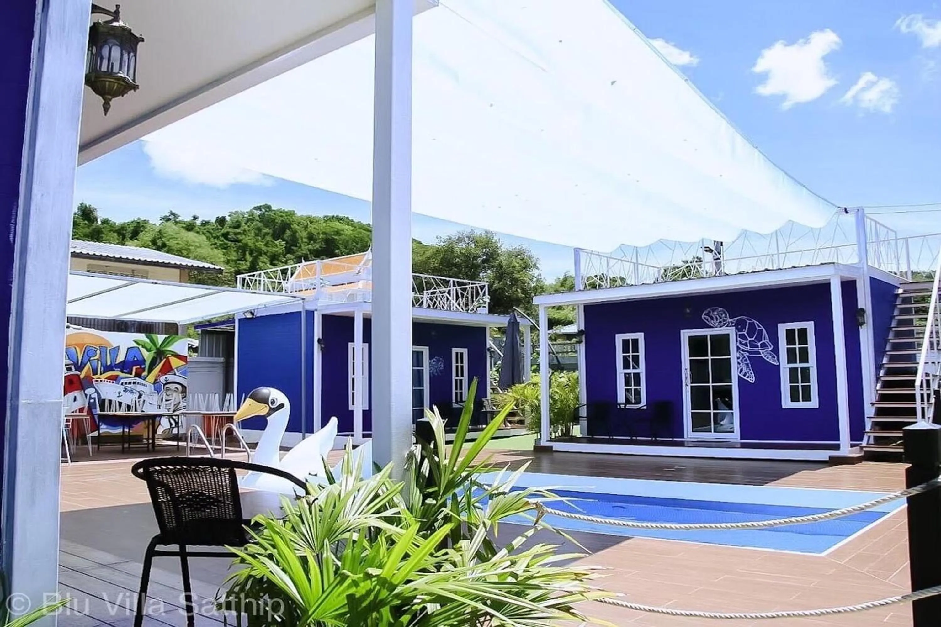 Swimming pool in Bluvilla Sattahip