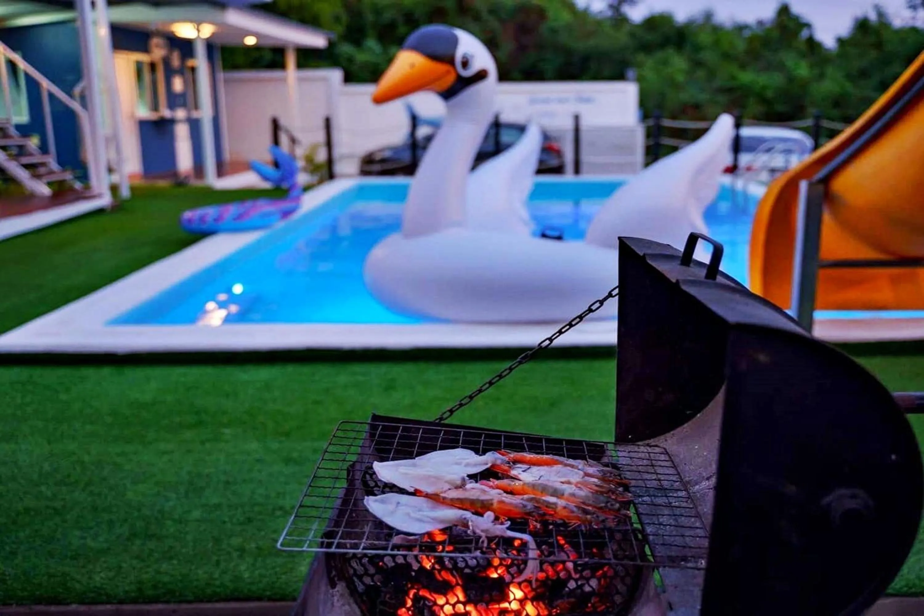 Swimming pool in Bluvilla Sattahip