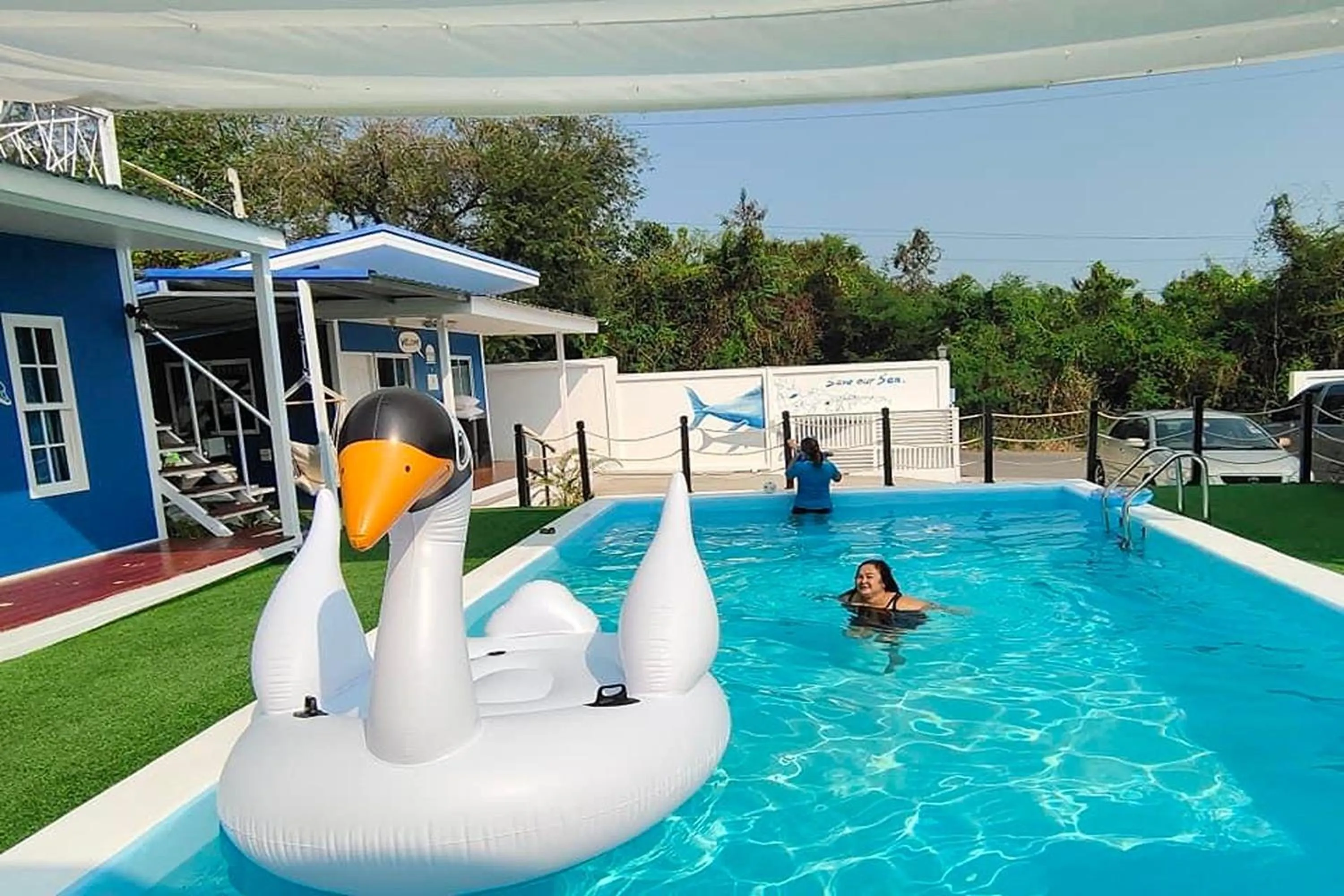 Swimming pool in Bluvilla Sattahip