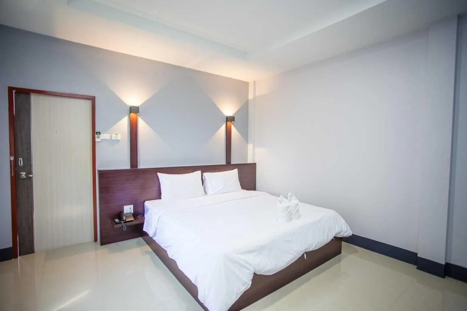 Bedroom, Bed in Nakarin Hotel