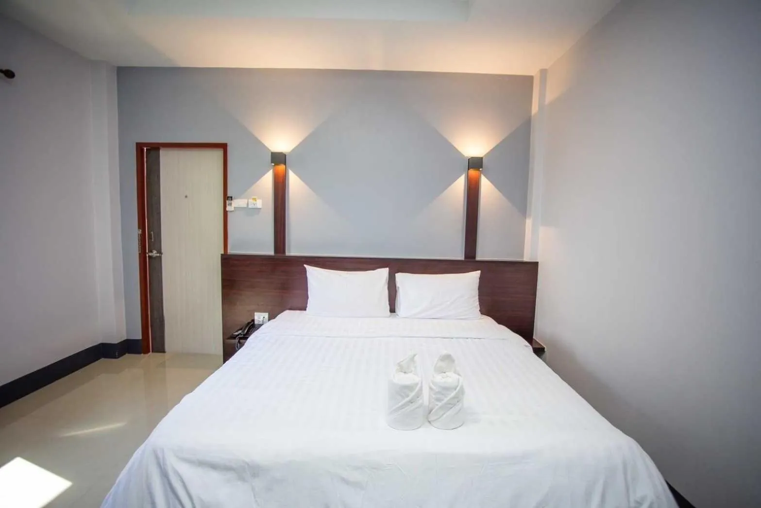 Bedroom, Bed in Nakarin Hotel