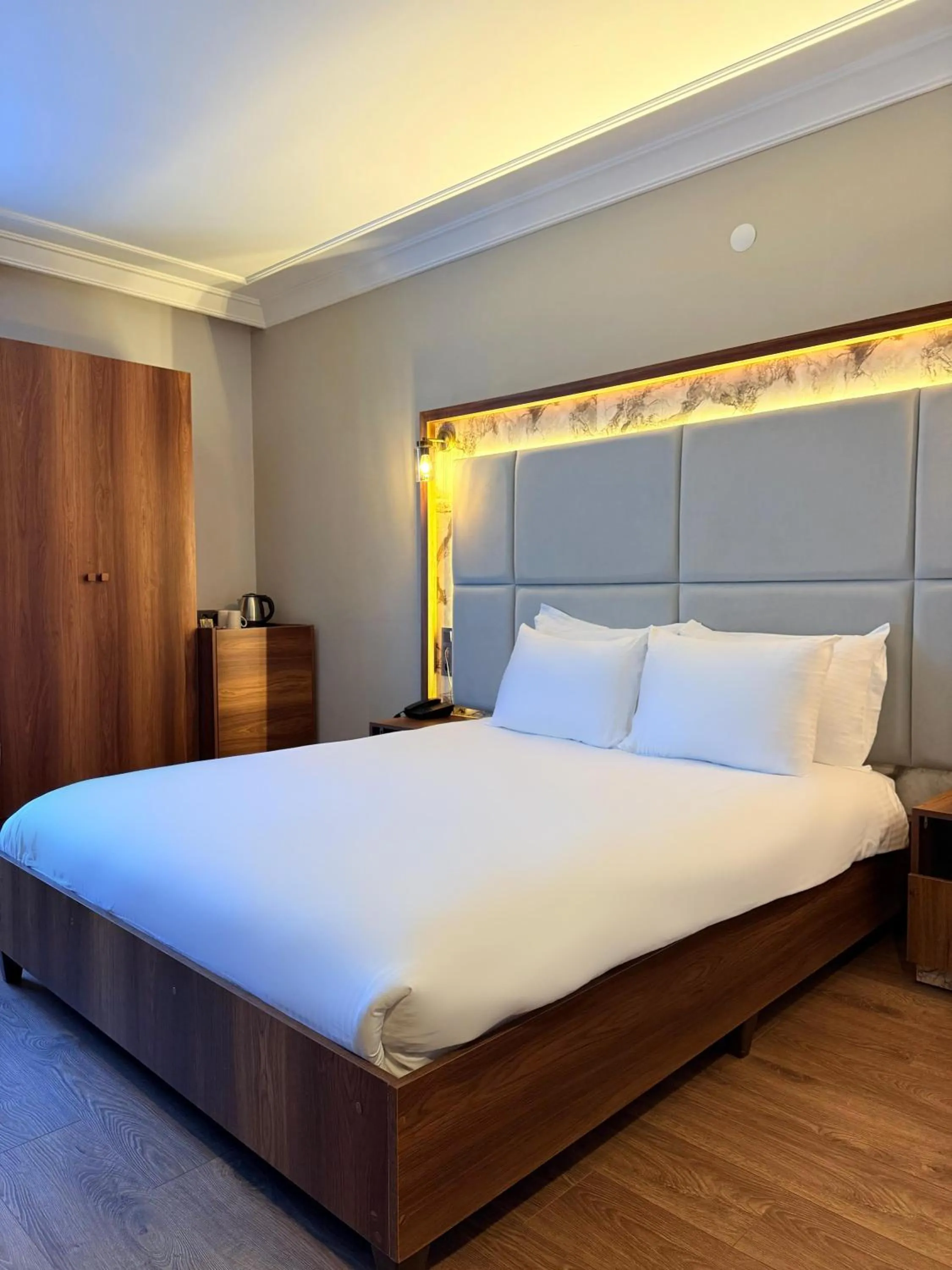 Bed in The Yalı Konak Hotel İzmir