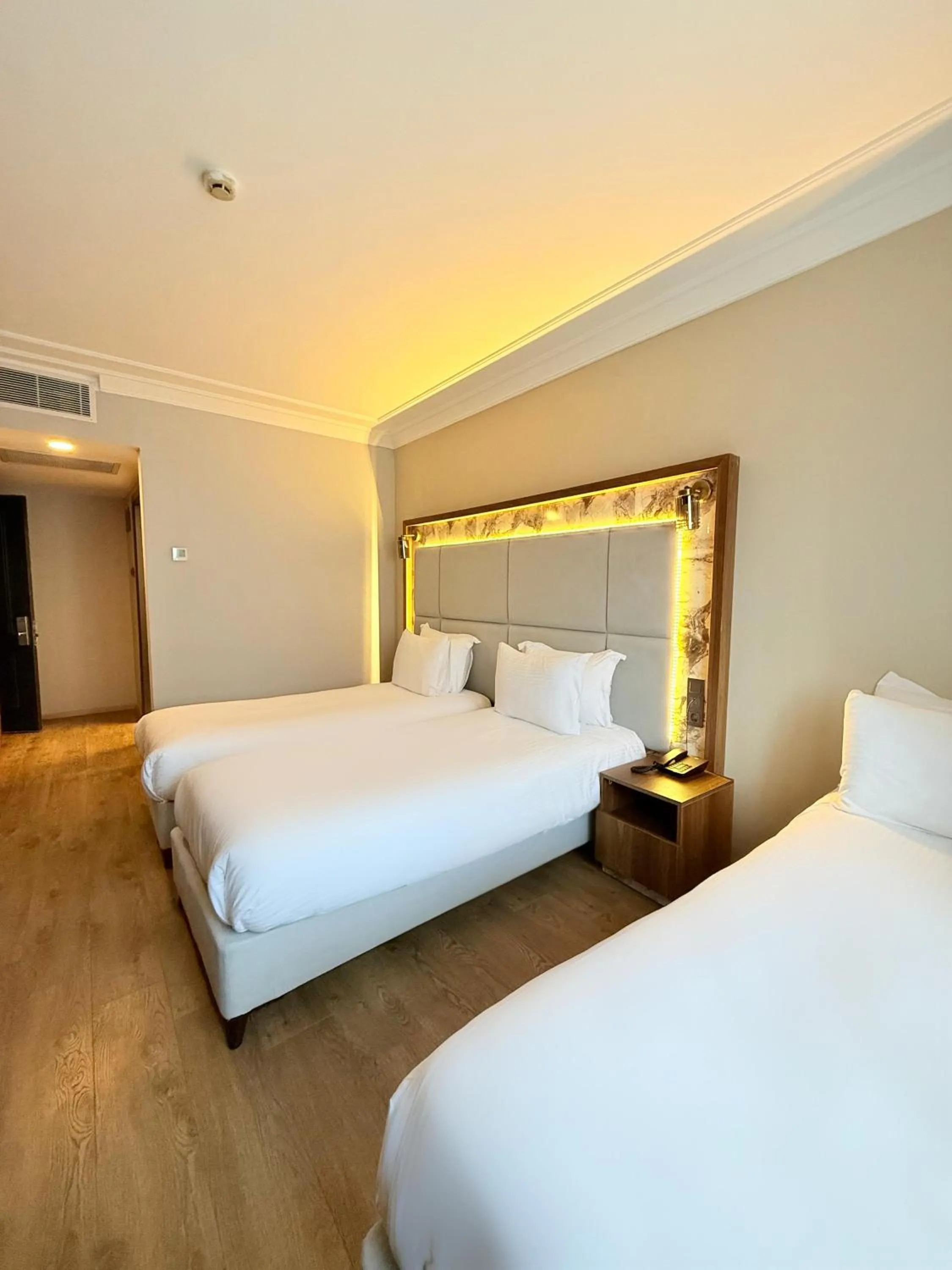 Bed in The Yalı Konak Hotel İzmir