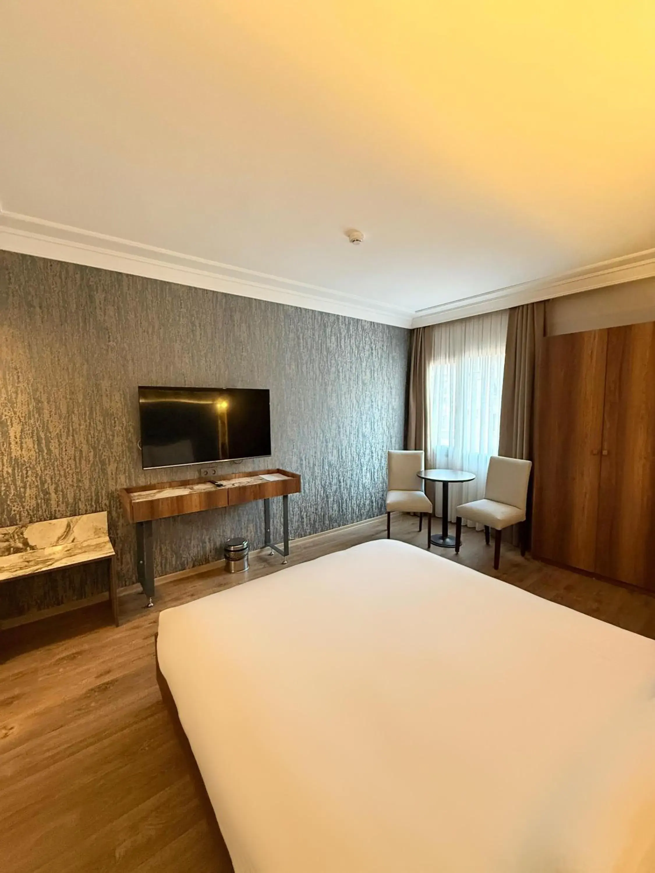 Standard King Room in The Yalı Konak Hotel İzmir Standard King Room in The Yalı Konak Hotel İzmir