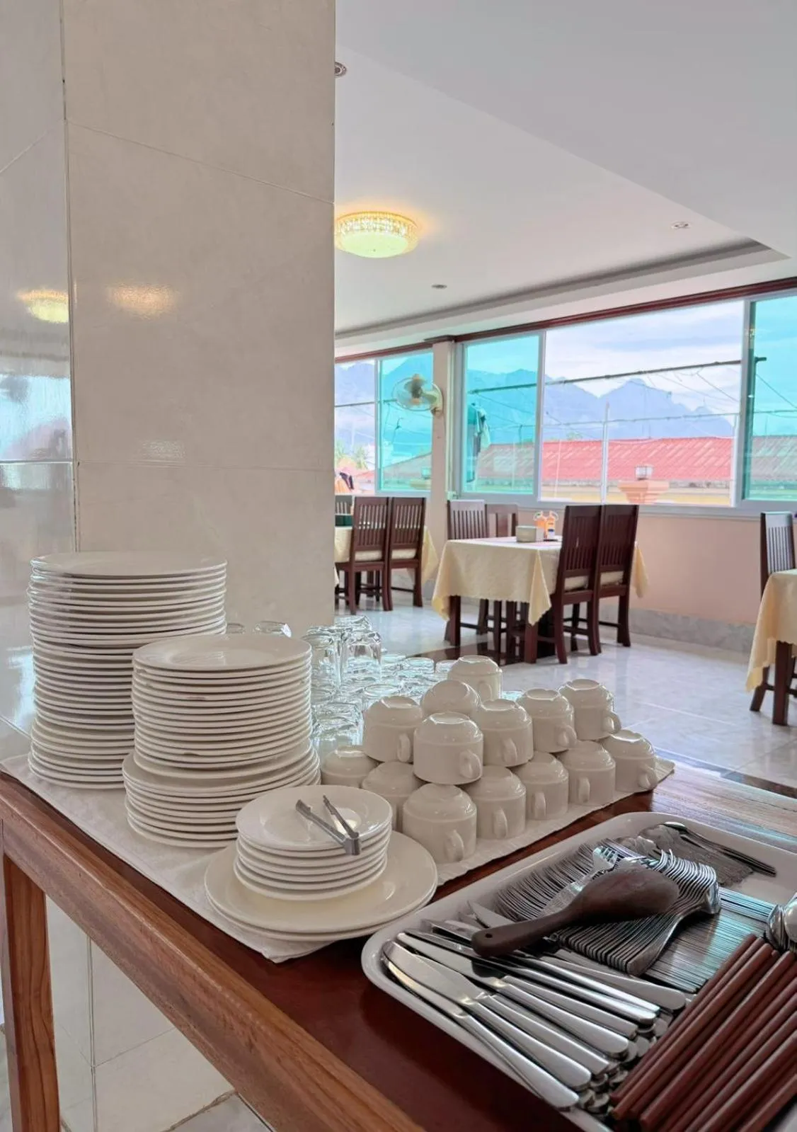 Restaurant/places to eat in Vangvieng Sisavang Mountain View Hotel