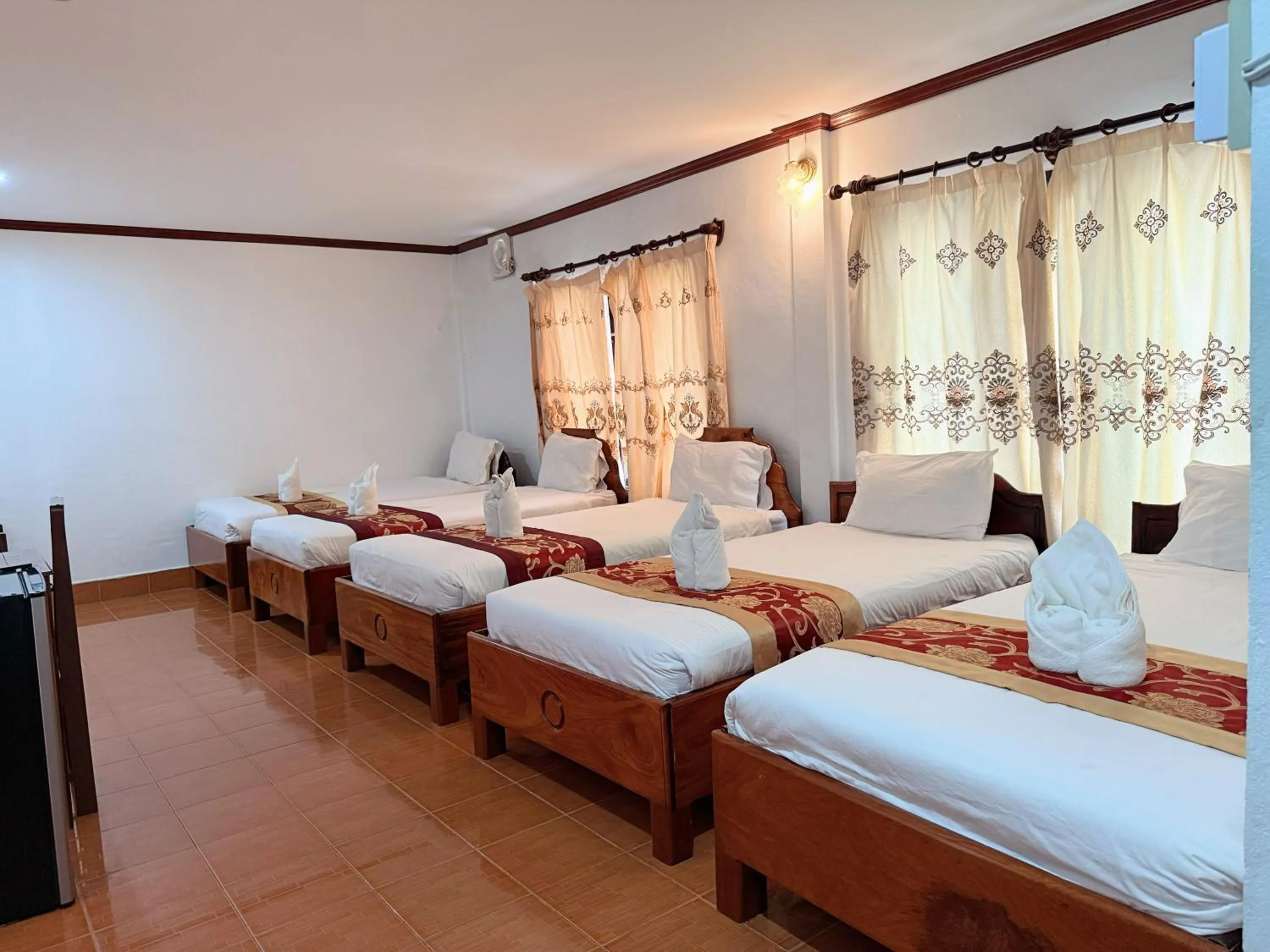 Bed in Vangvieng Sisavang Mountain View Hotel