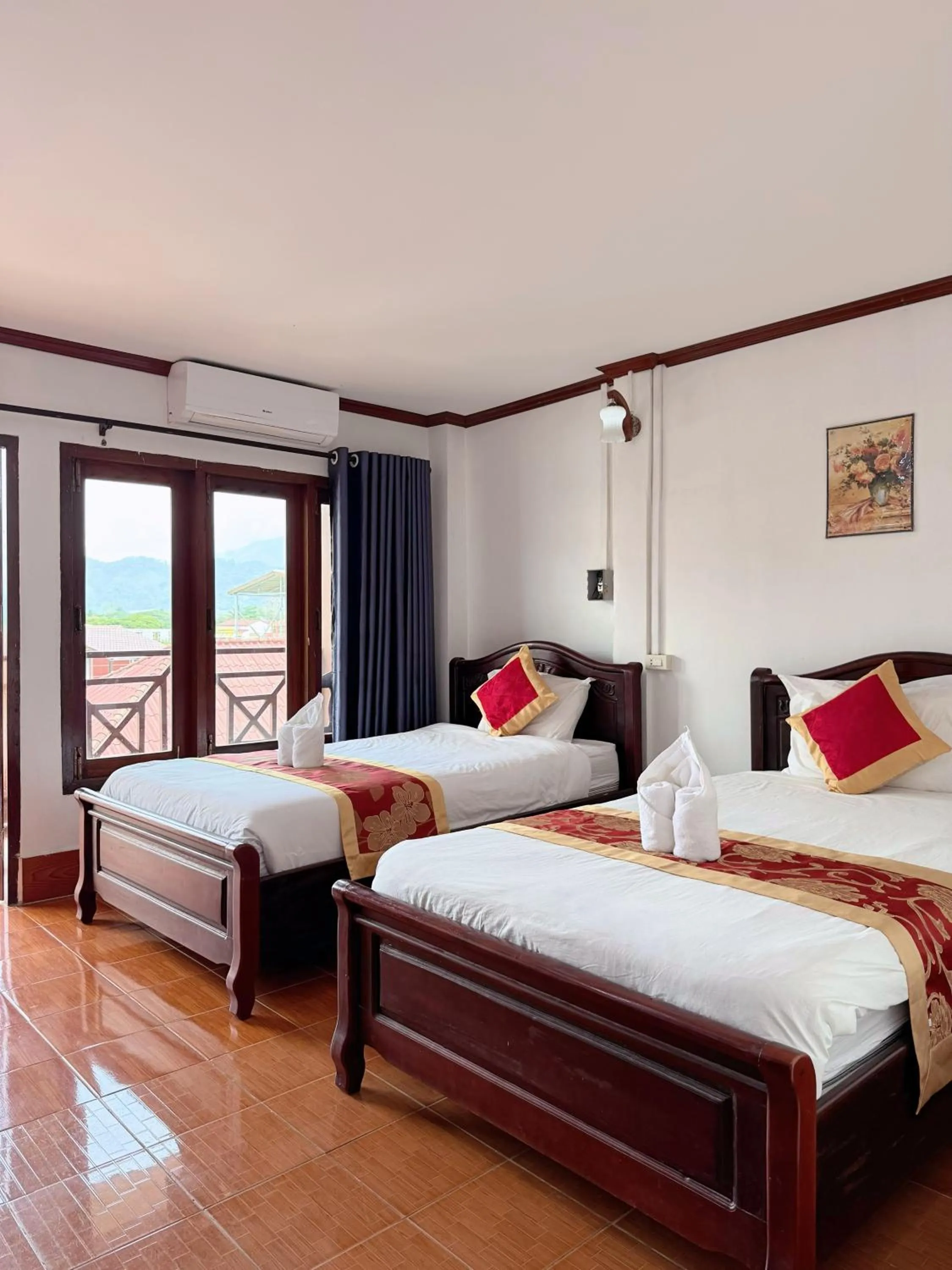 Bed in Vangvieng Sisavang Mountain View Hotel