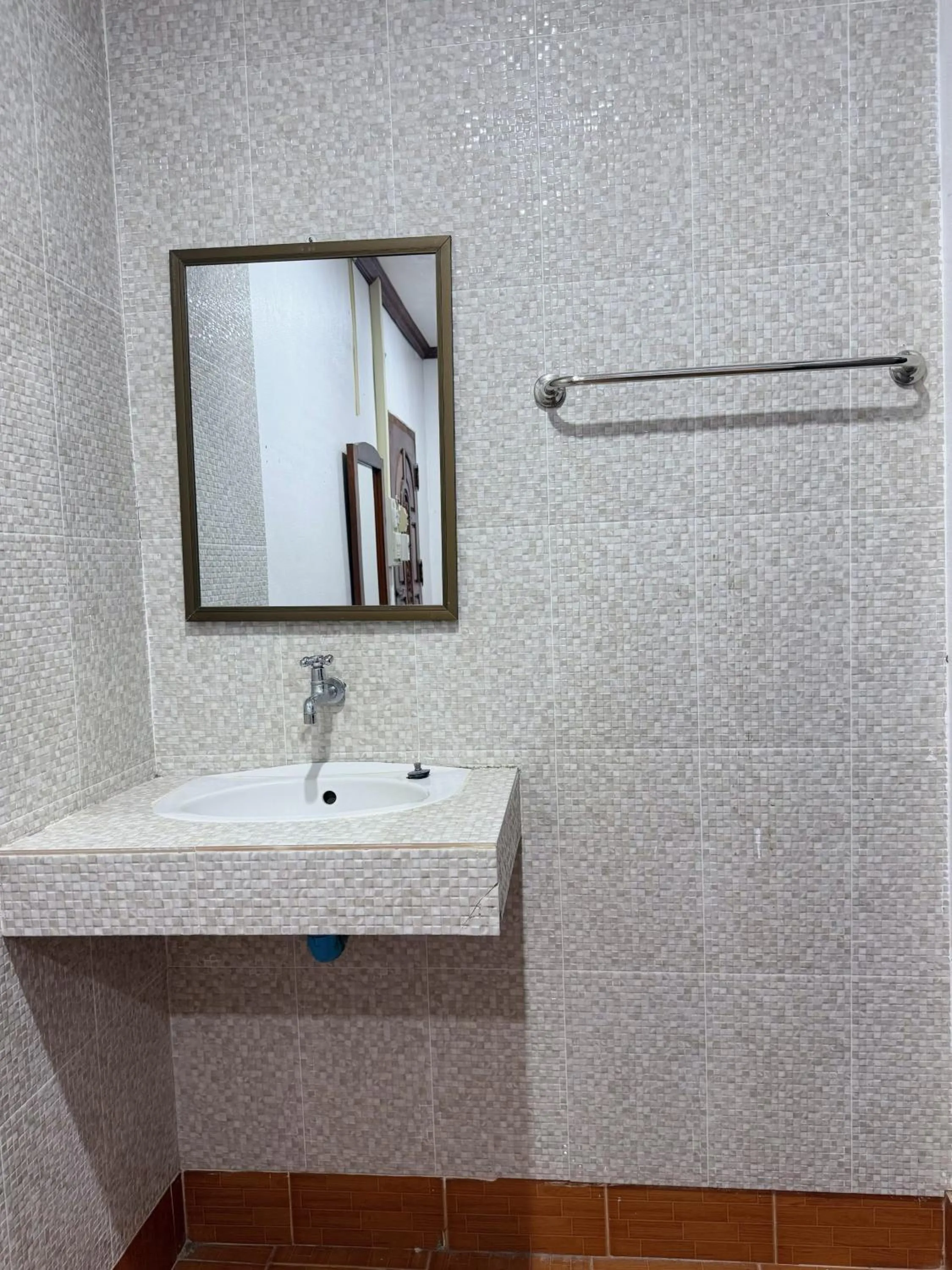 Bathroom in Vangvieng Sisavang Mountain View Hotel