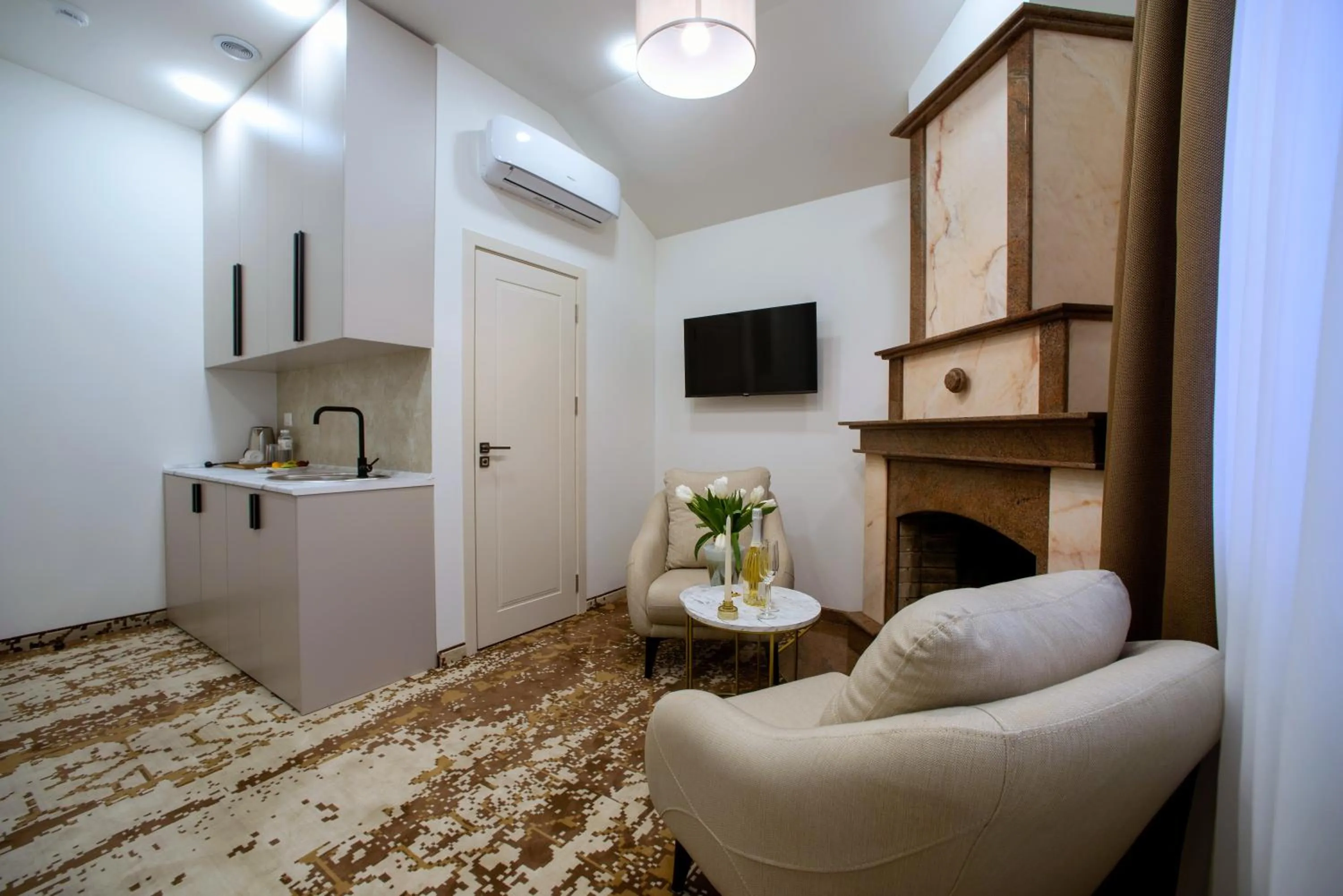 Kitchen or kitchenette in The House Hotel Yerevan