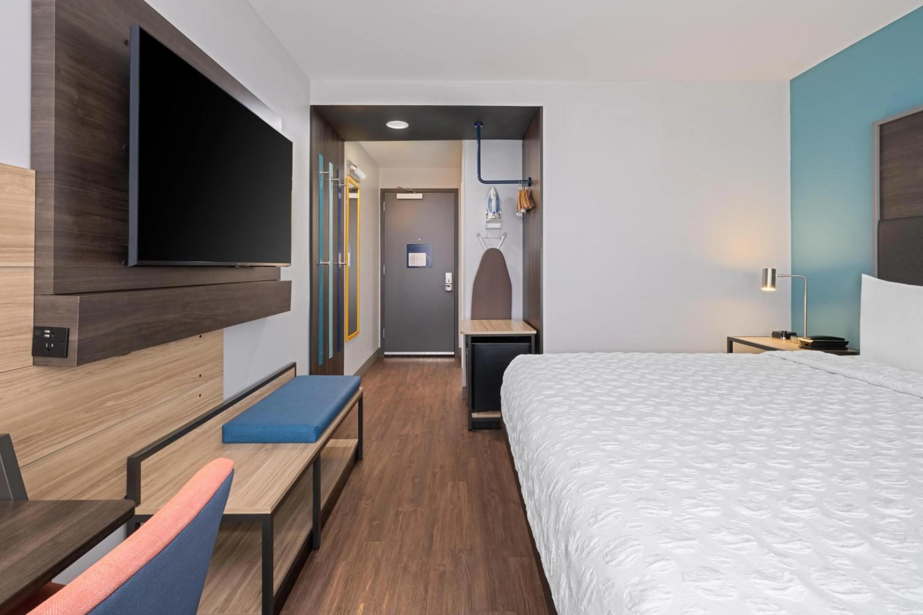 Bed in Tru By Hilton Miramar