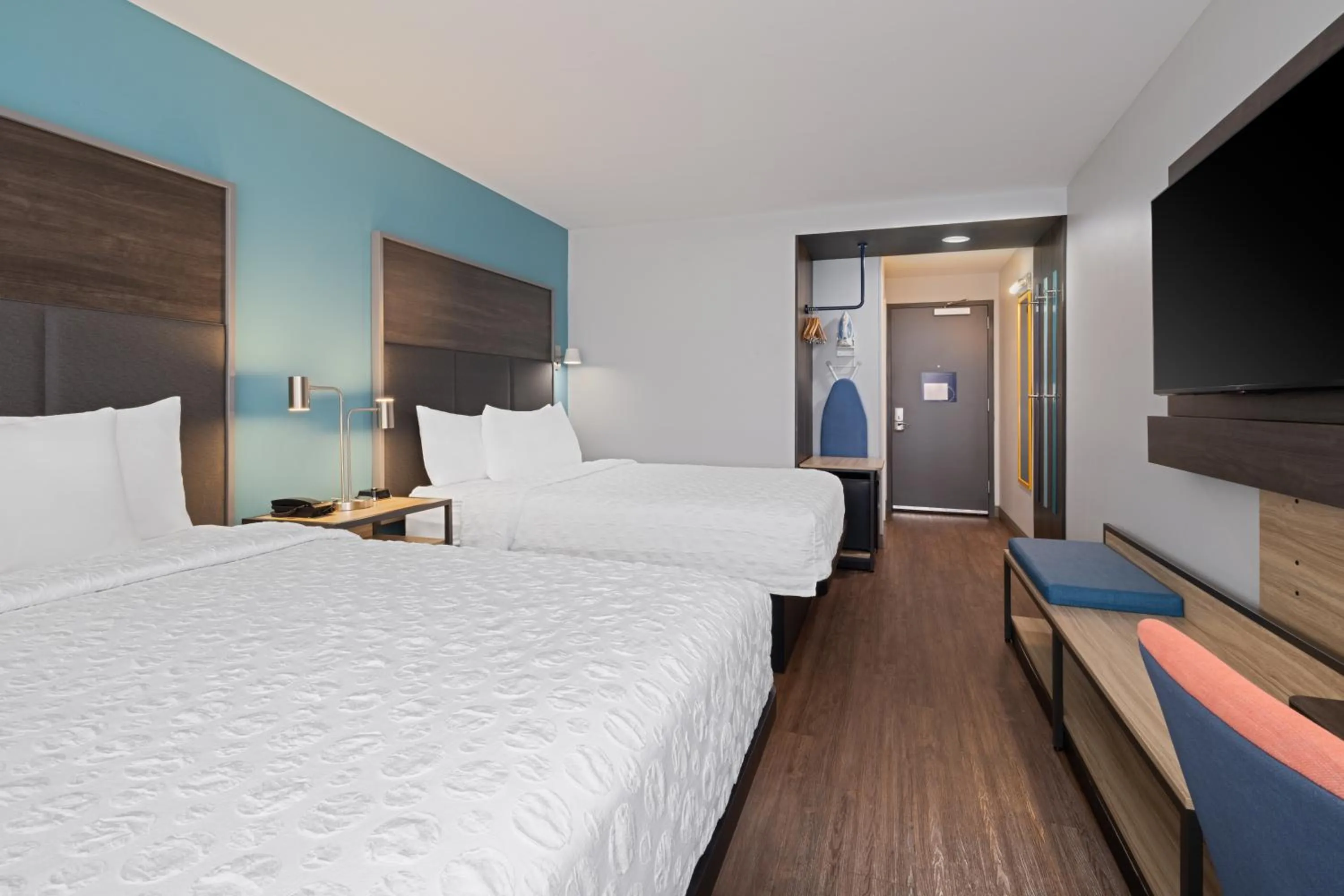 Bed in Tru By Hilton Miramar