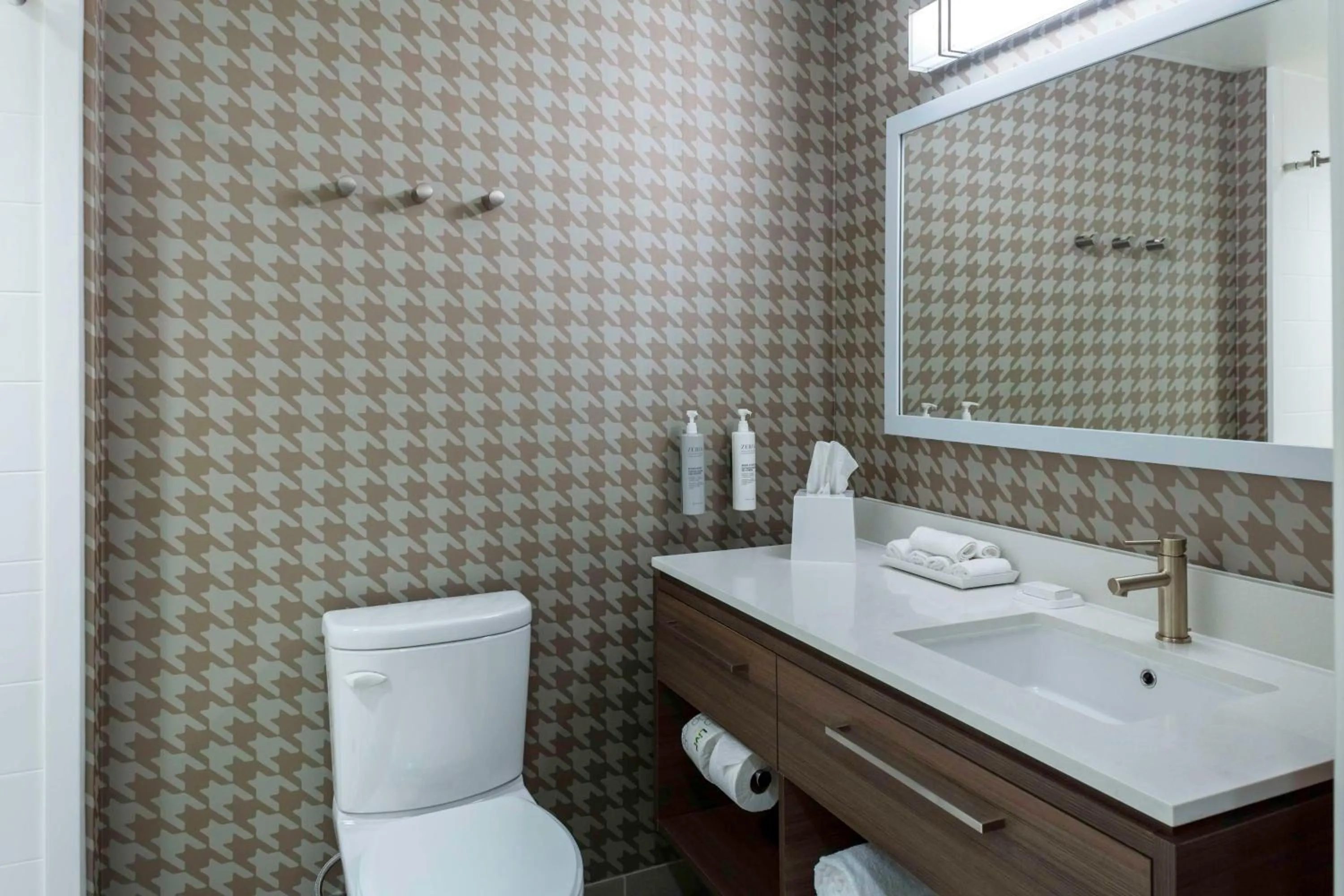 Bathroom in Home2 Suites By Hilton Lynchburg