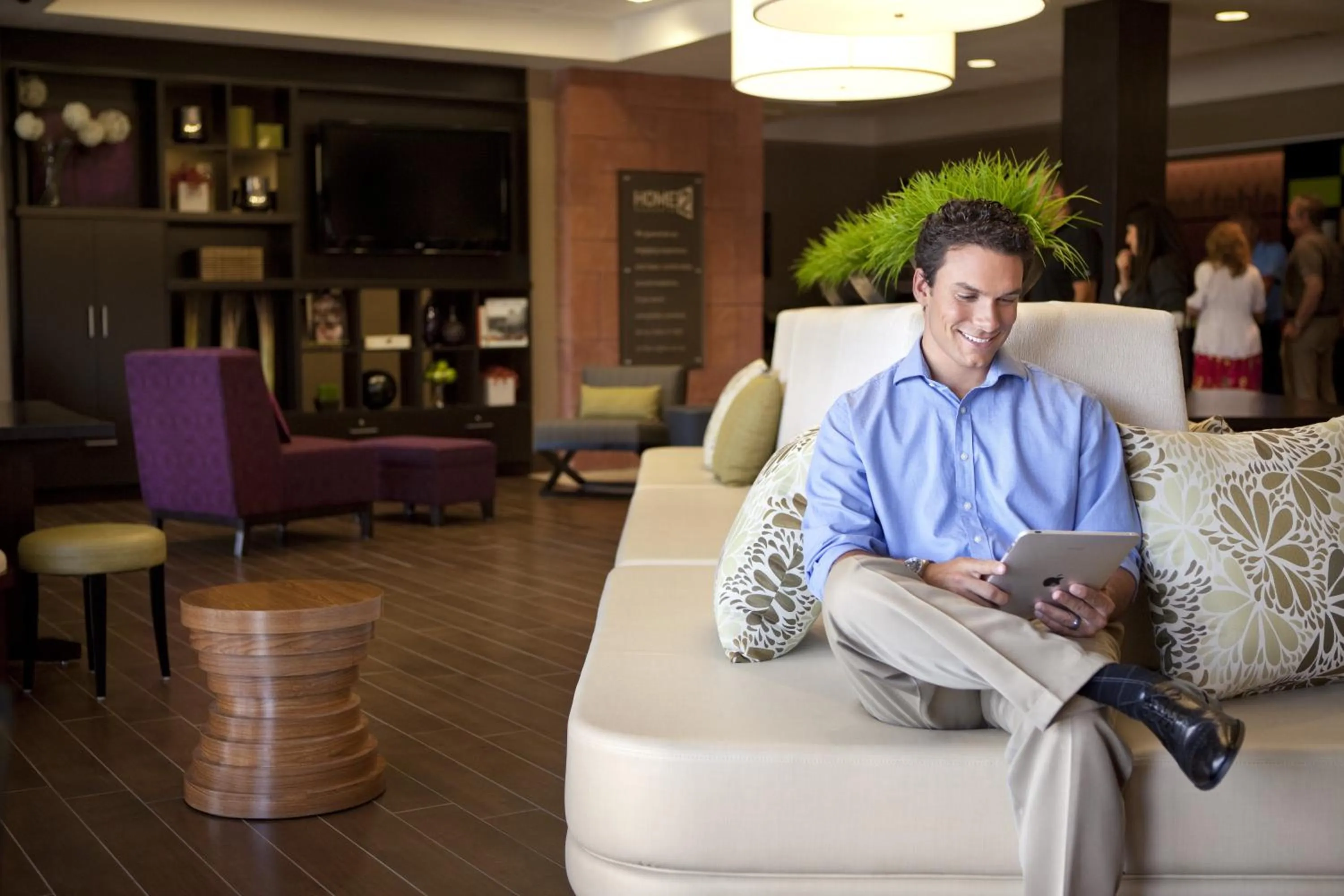Seating area in Home2 Suites By Hilton Winter Garden