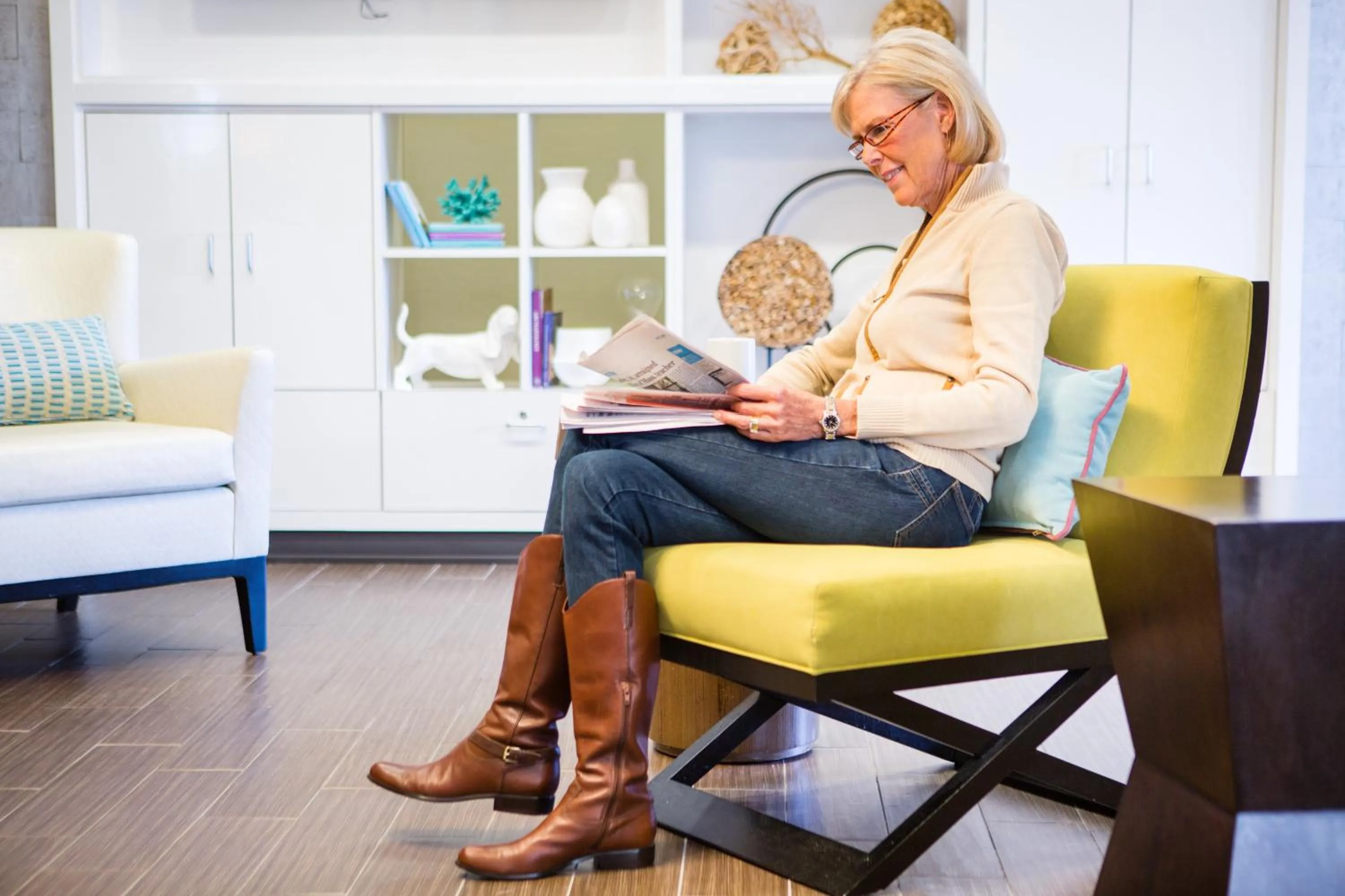 Seating area in Home2 Suites By Hilton Winter Garden
